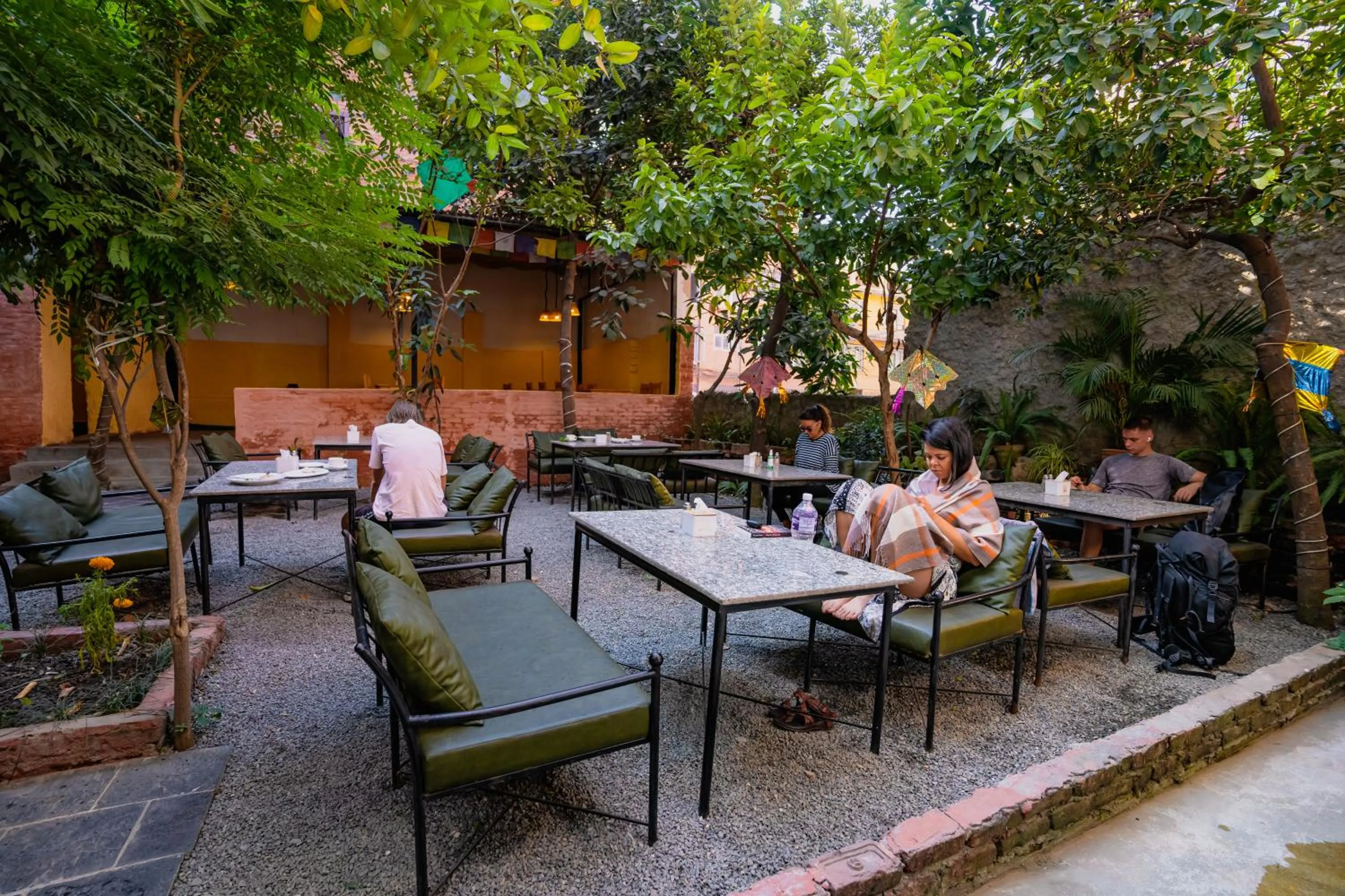 Restaurant/places to eat in Kwabahal Boutique Hostel