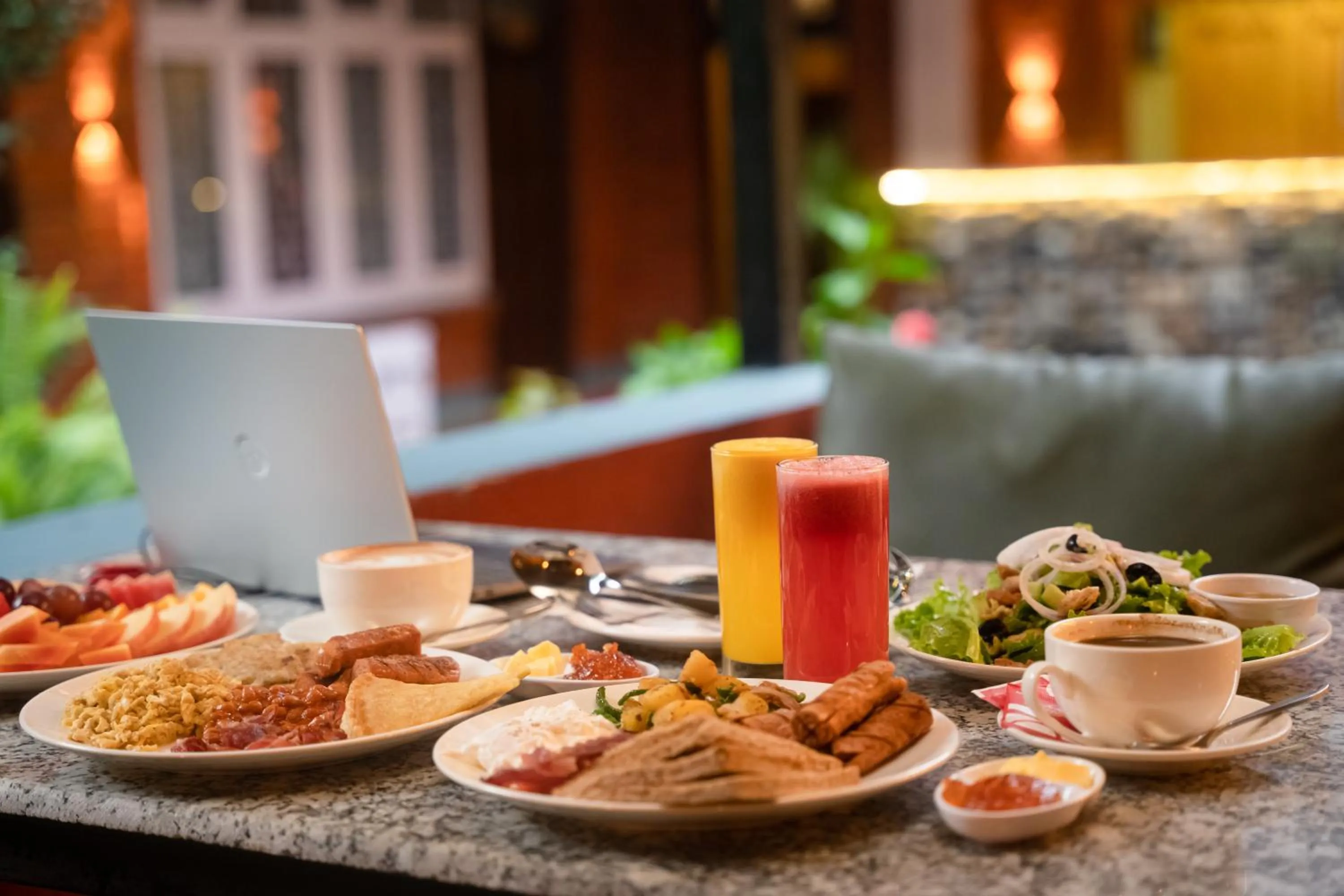 Food and drinks in Kwabahal Boutique Hostel