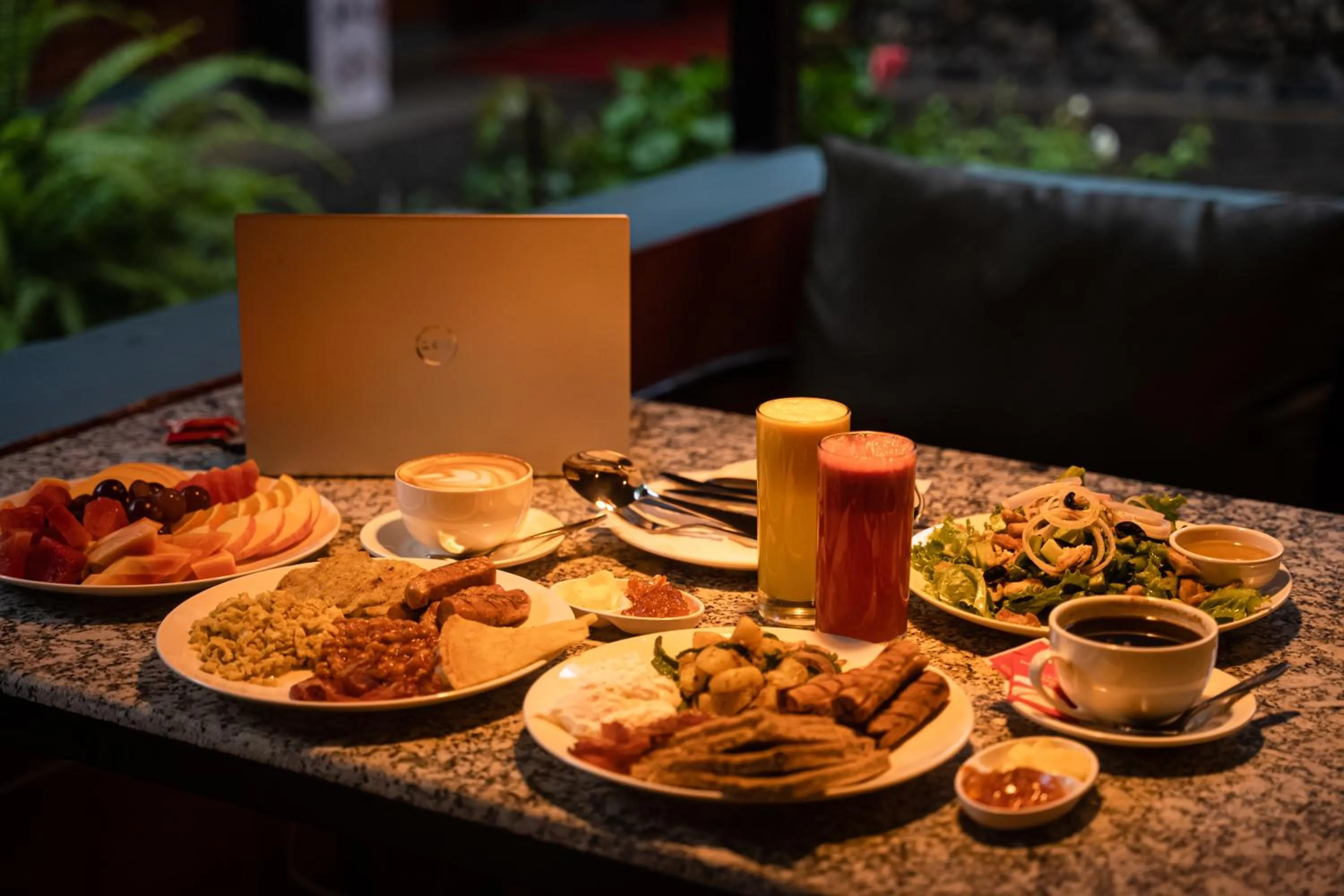 Food and drinks in Kwabahal Boutique Hostel