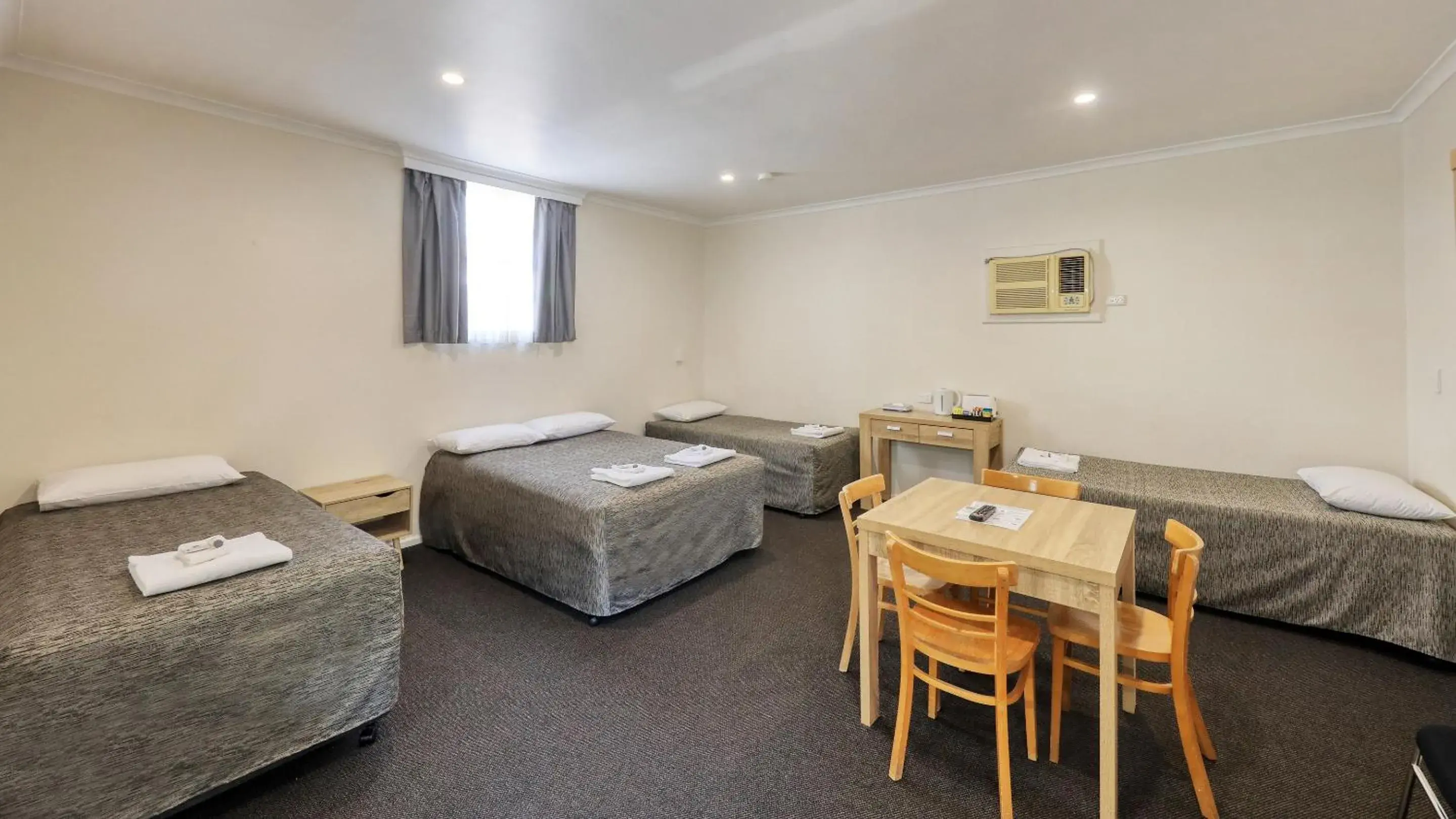 Family Room in Coachman Hotel Motel Family Room in Coachman Hotel Motel