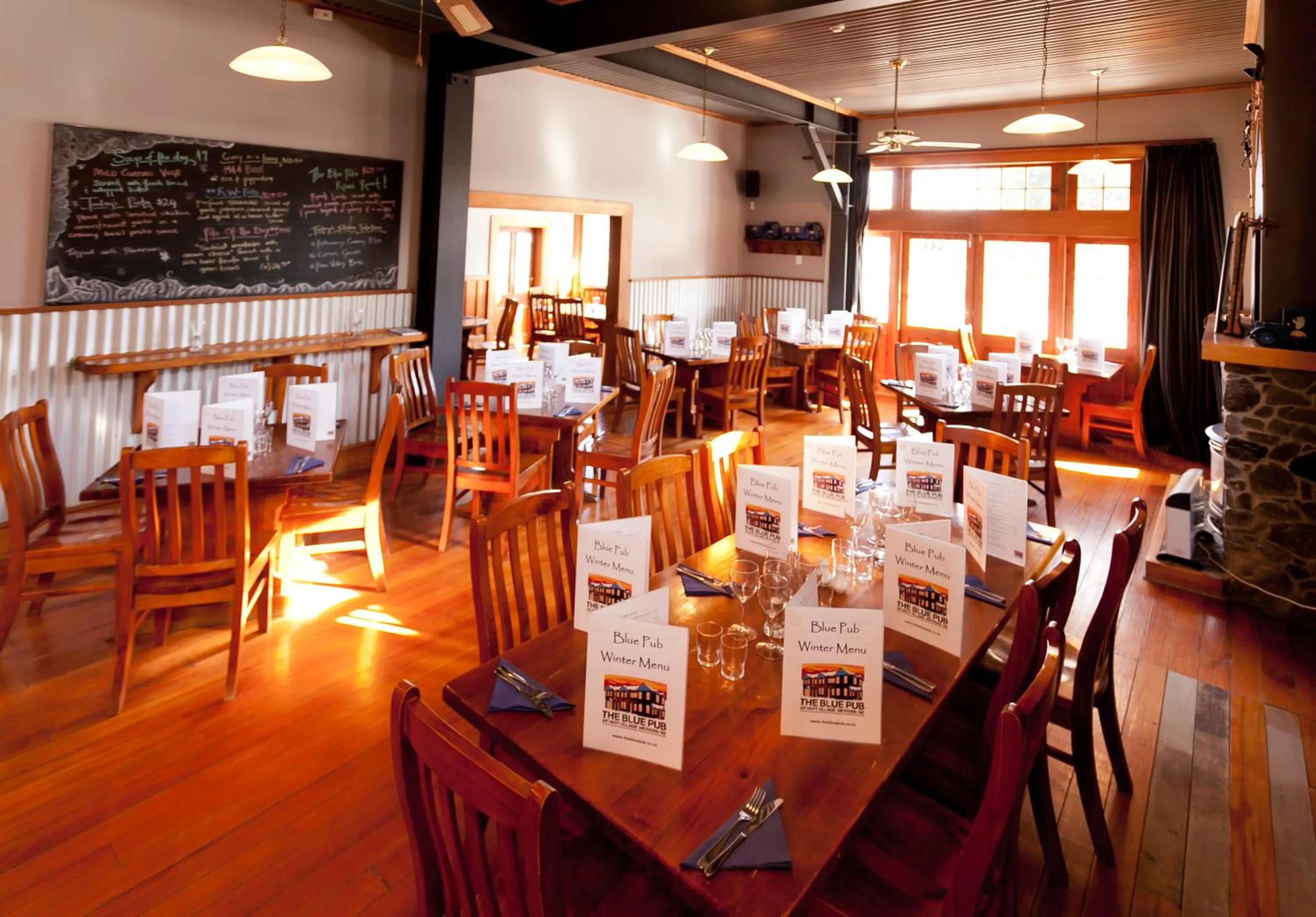 Restaurant/places to eat in The Blue Pub