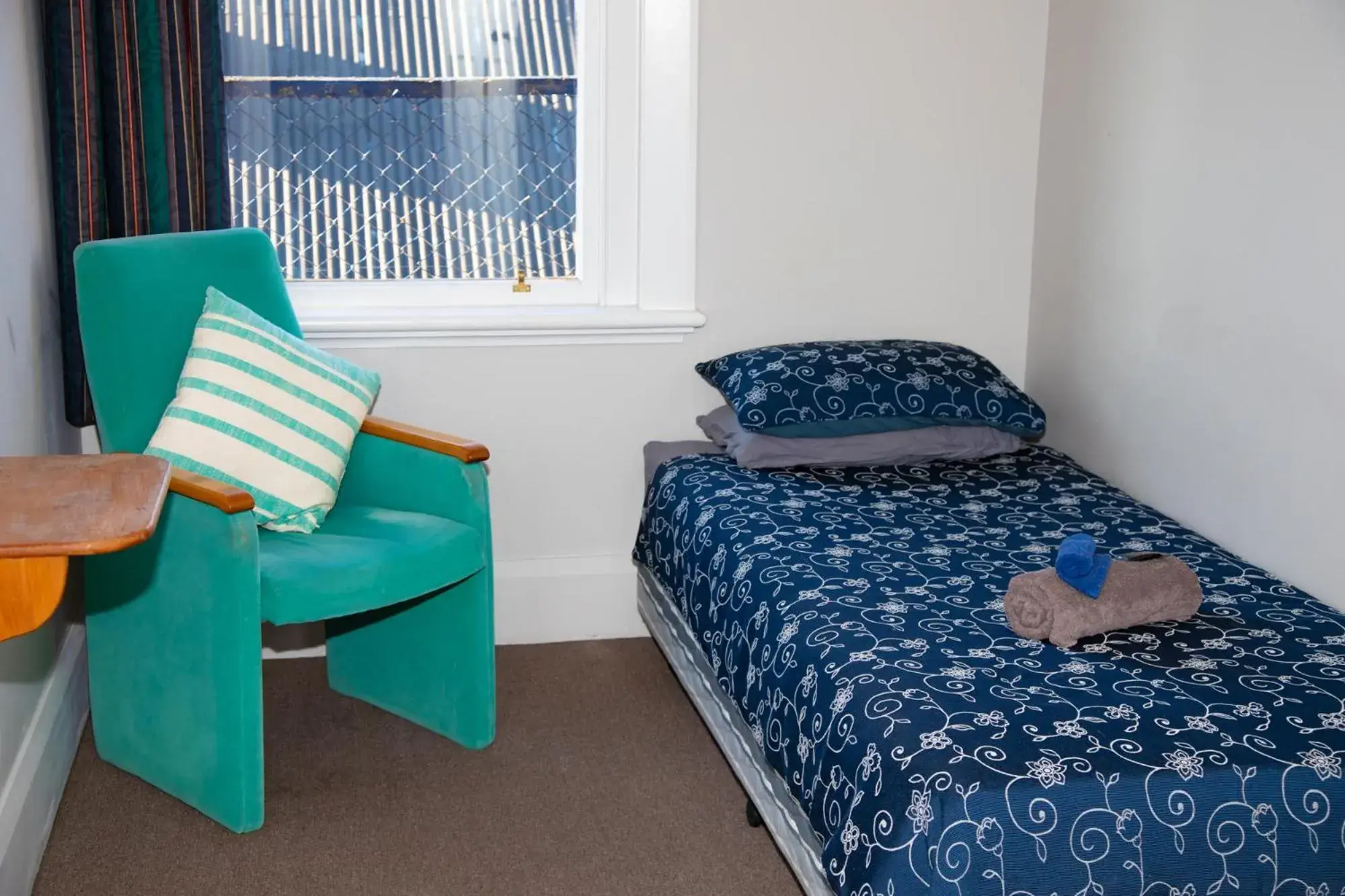 Single Room in The Blue Pub Single Room in The Blue Pub