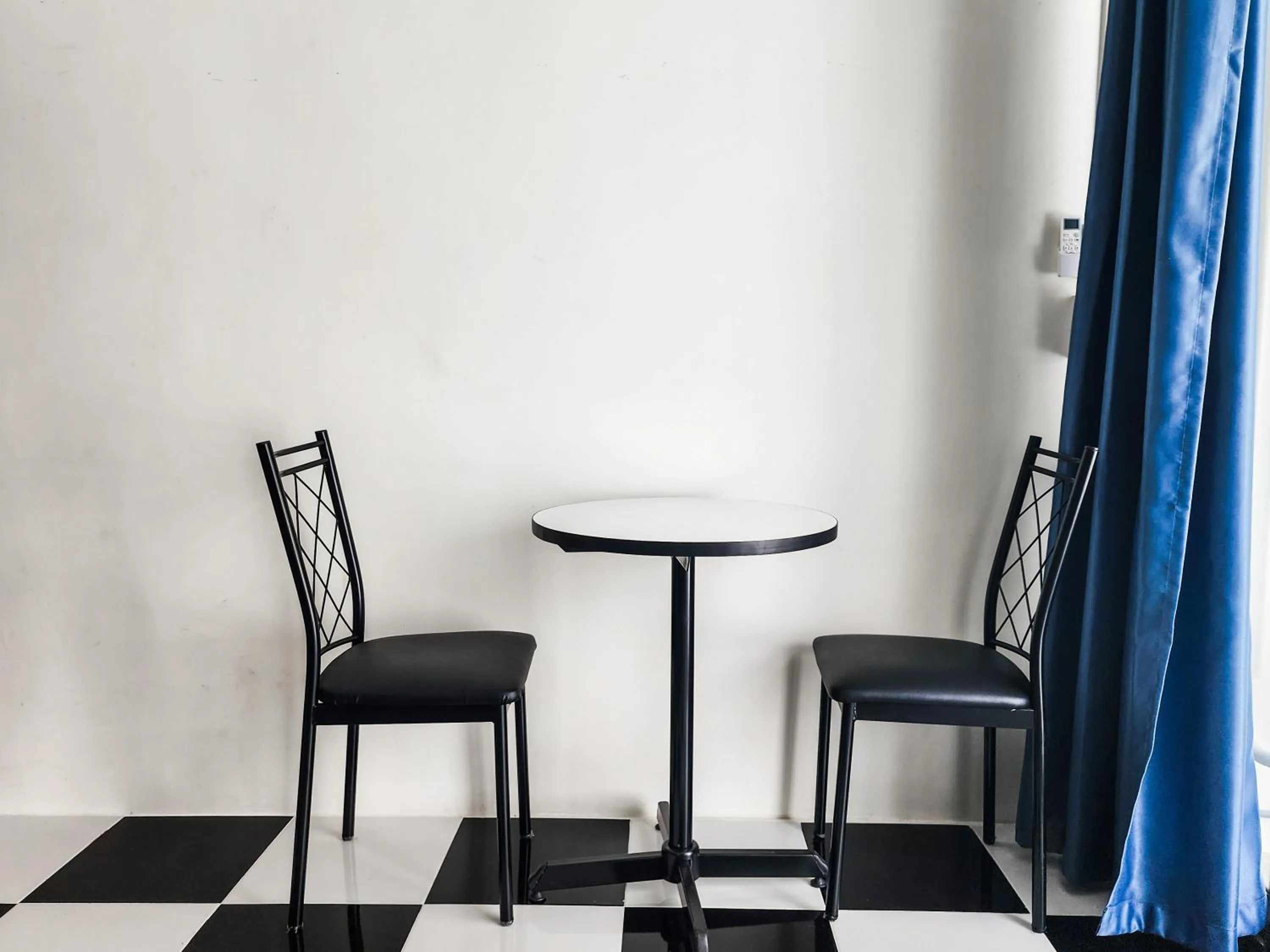 Noir Cafe And Hostel Chinatown Bangkok