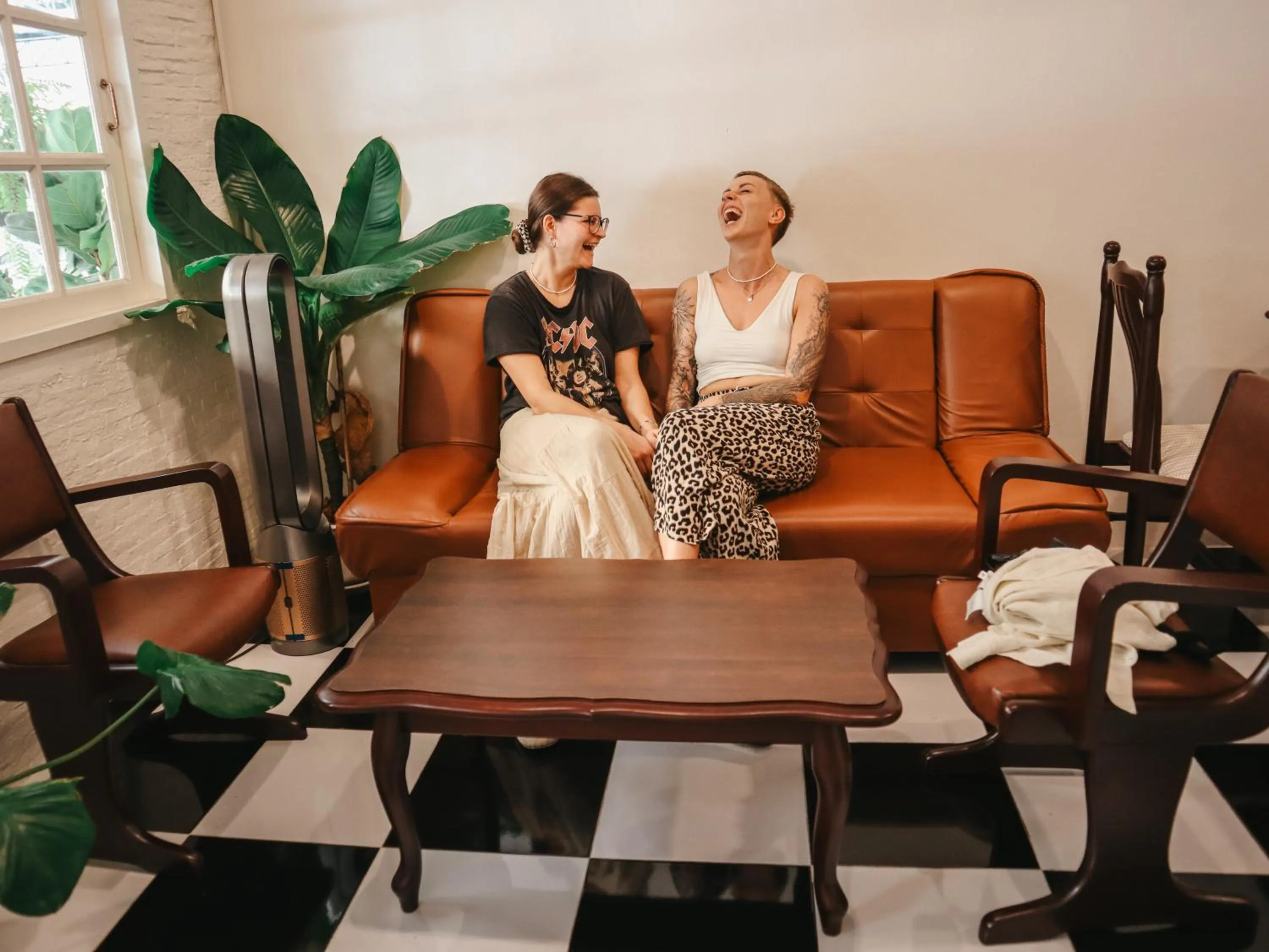 Noir Cafe And Hostel Chinatown Bangkok