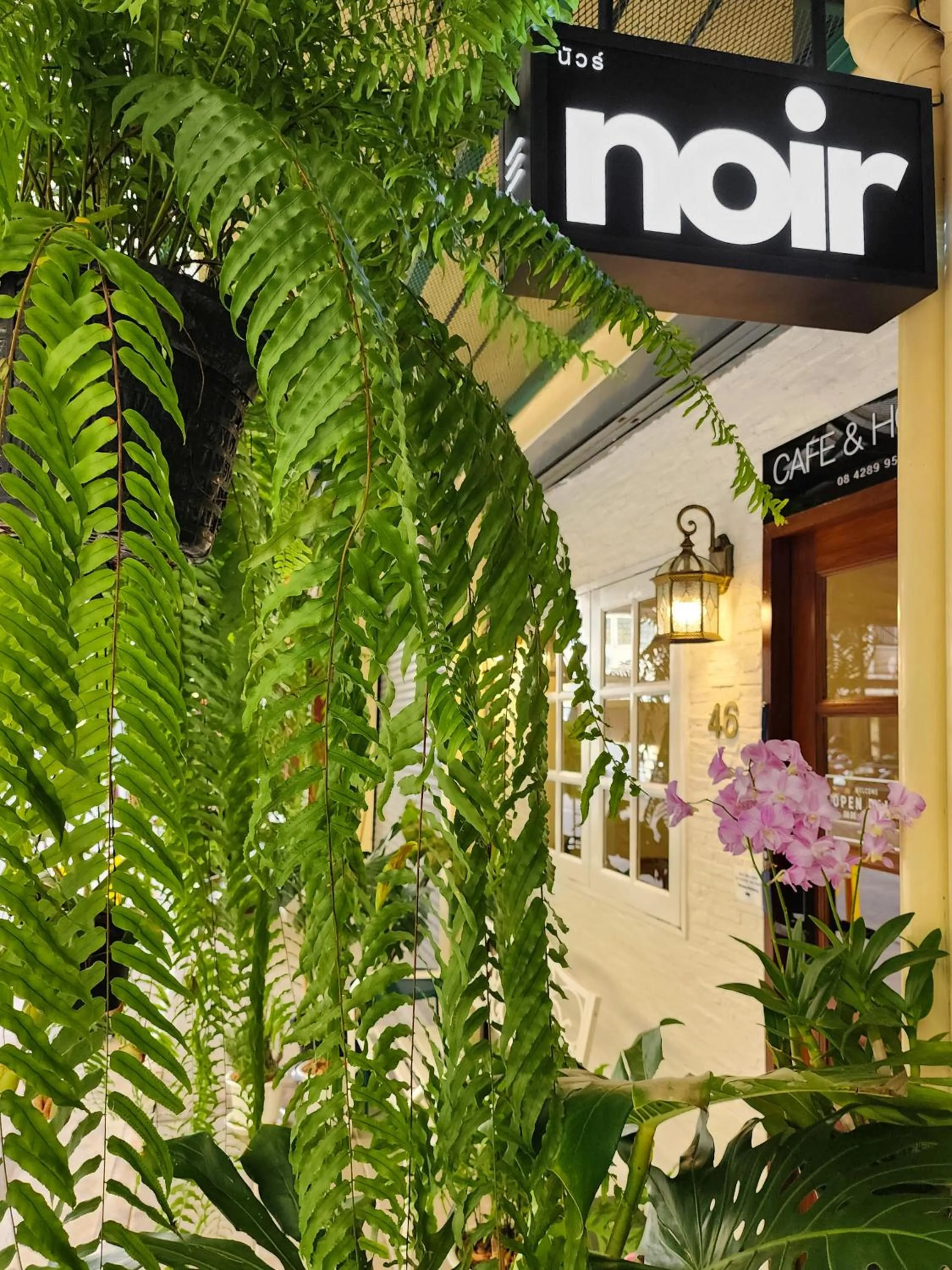 Noir Cafe And Hostel Chinatown Bangkok