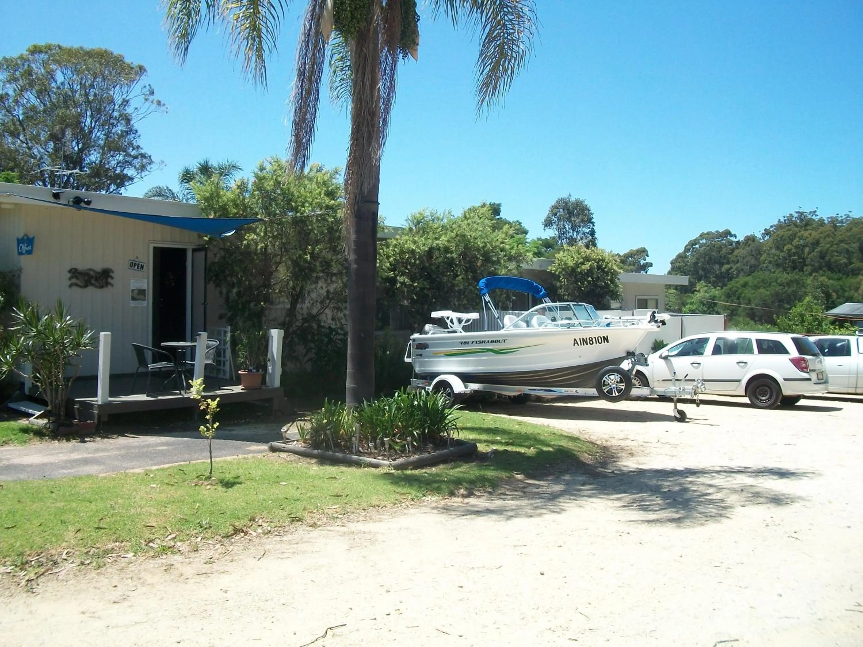 Area and facilities in Top of the Lake Holiday Units