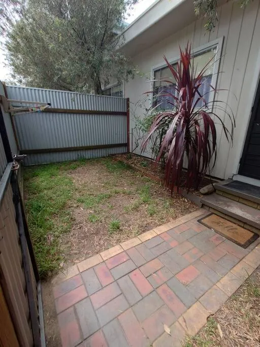 Inner courtyard view in Top of the Lake Holiday Units