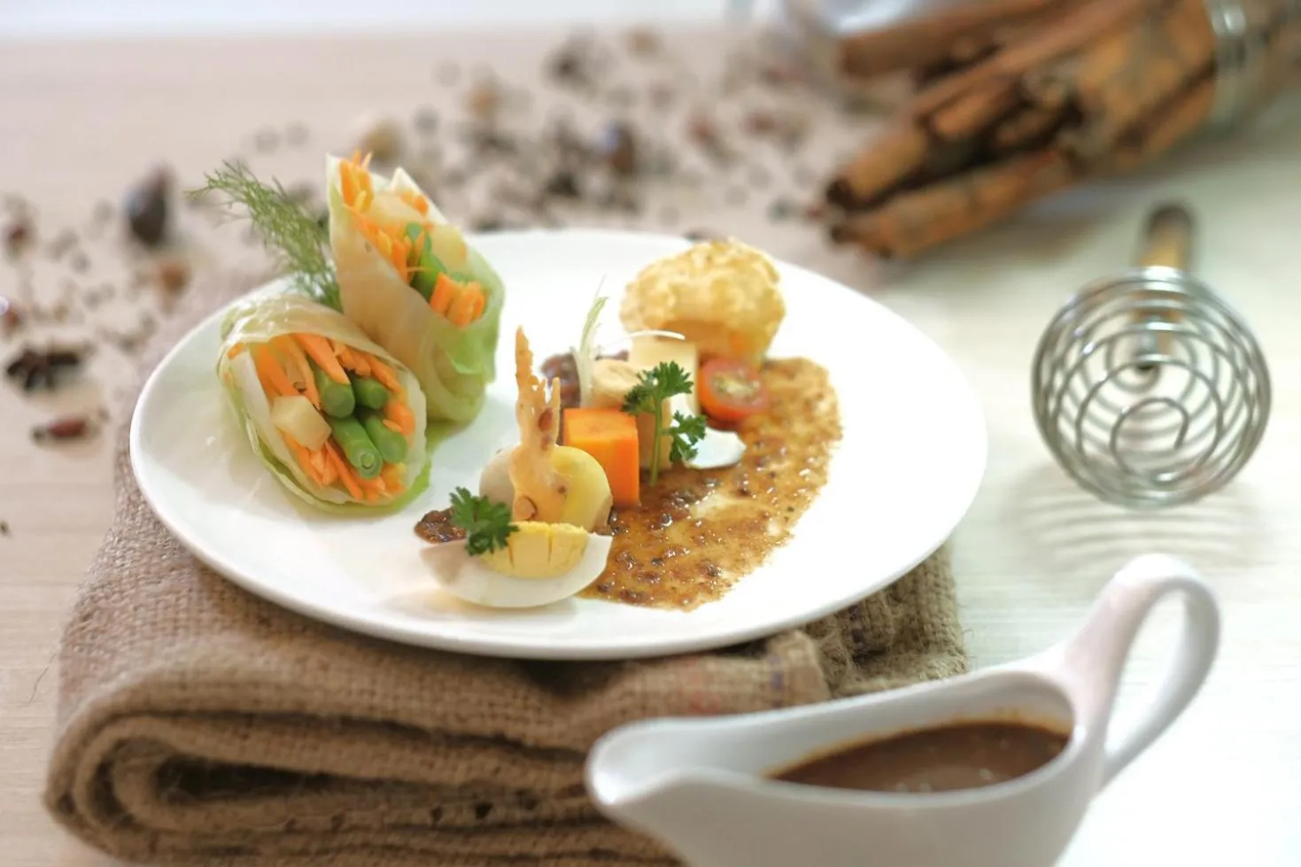 Restaurant/places to eat in Megaland Hotel Solo