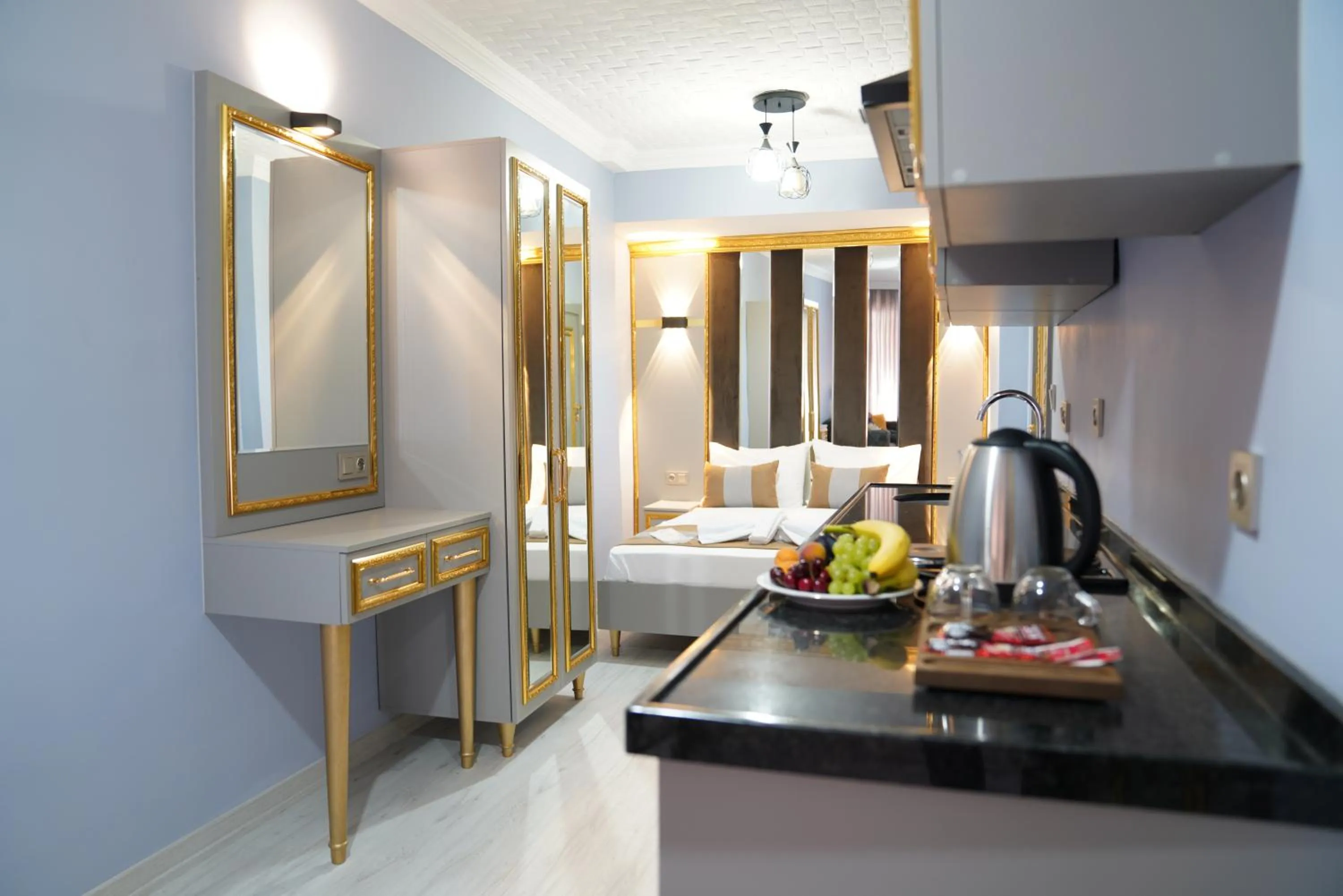 Food and drinks in Taksim Maria suit hotel