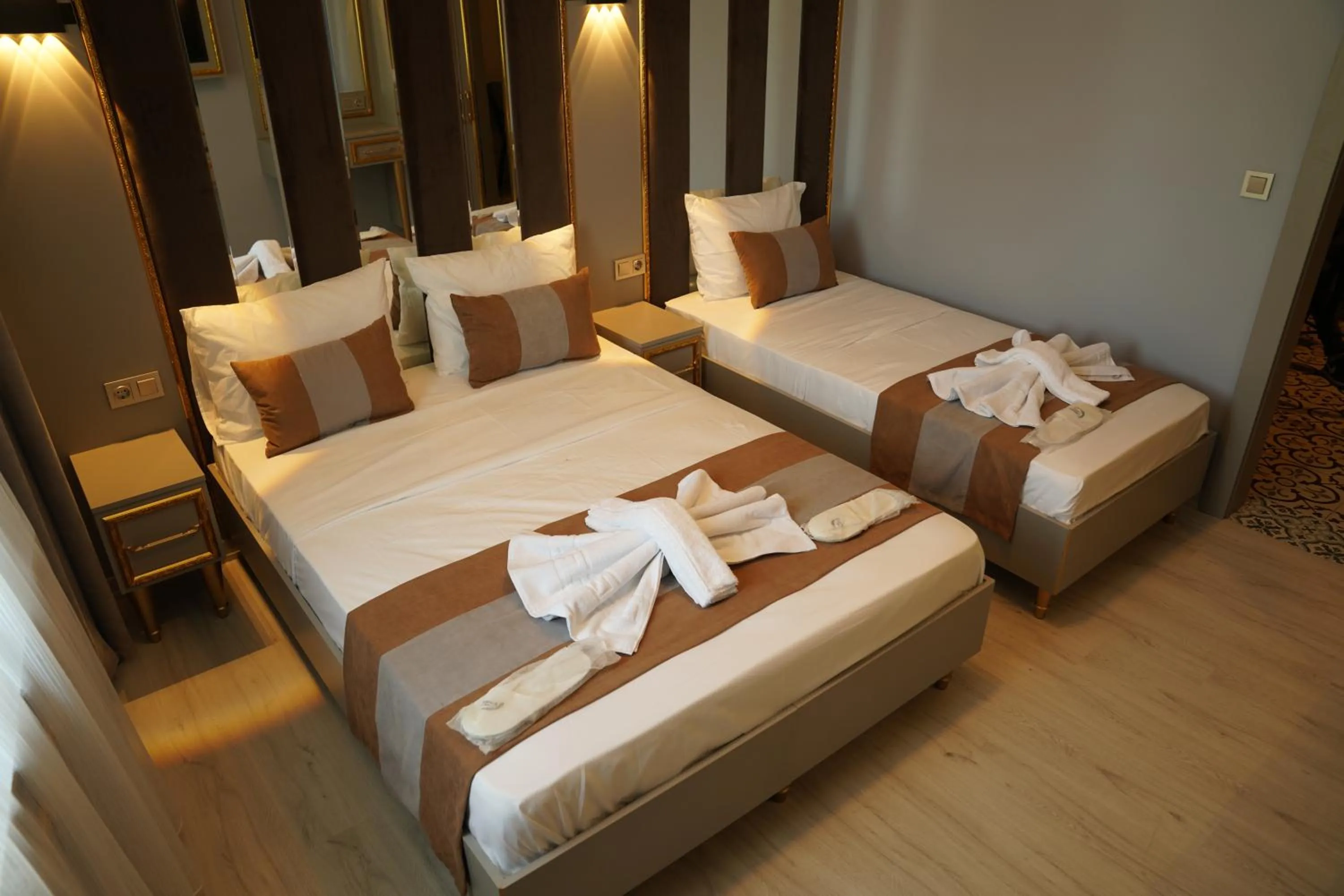 TV and multimedia in Taksim Maria suit hotel