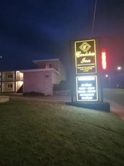 Property building in Cardston Inn