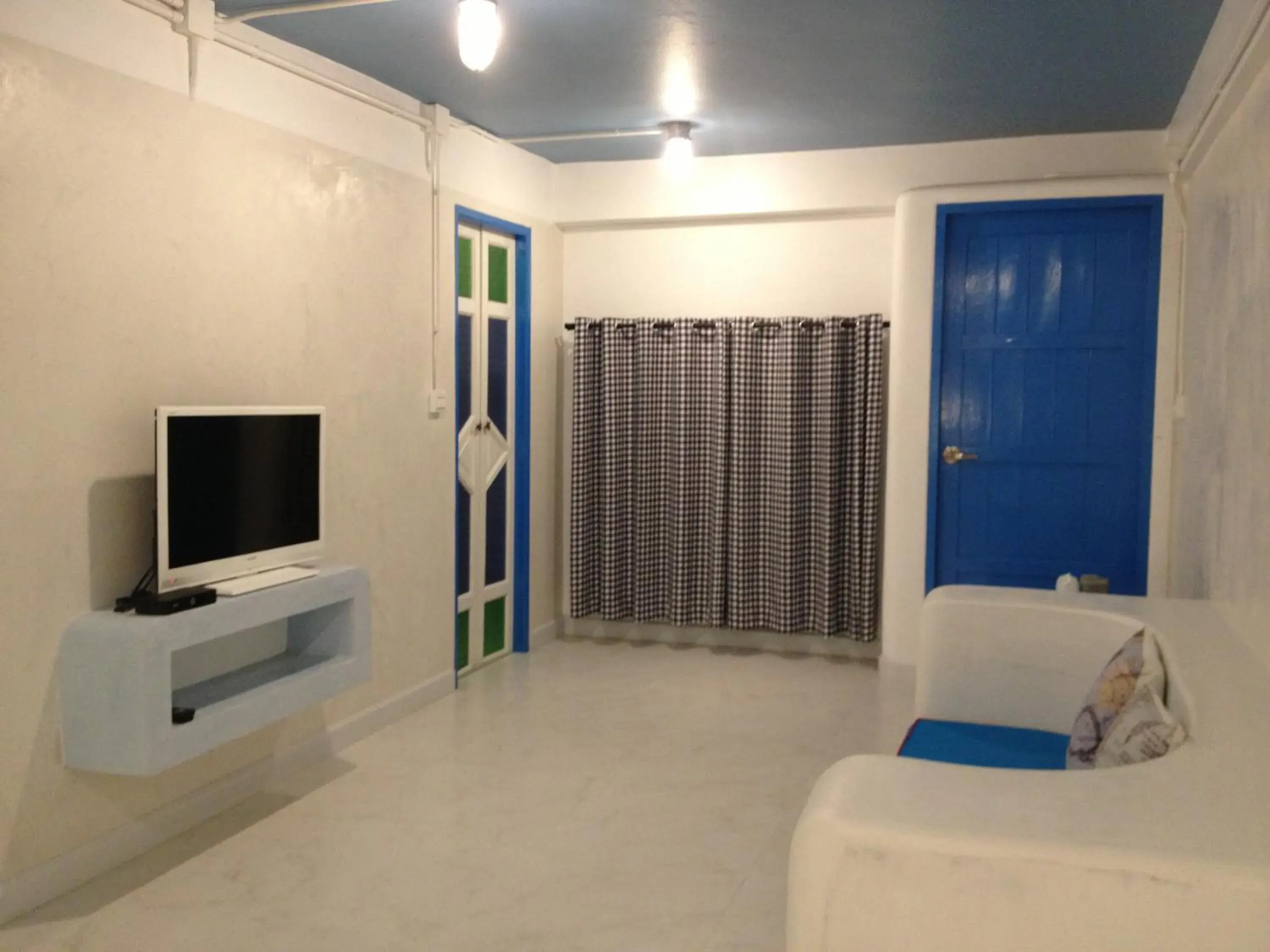 Deluxe Double Room with Sea View in De Sea Almond Deluxe Double Room with Sea View in De Sea Almond