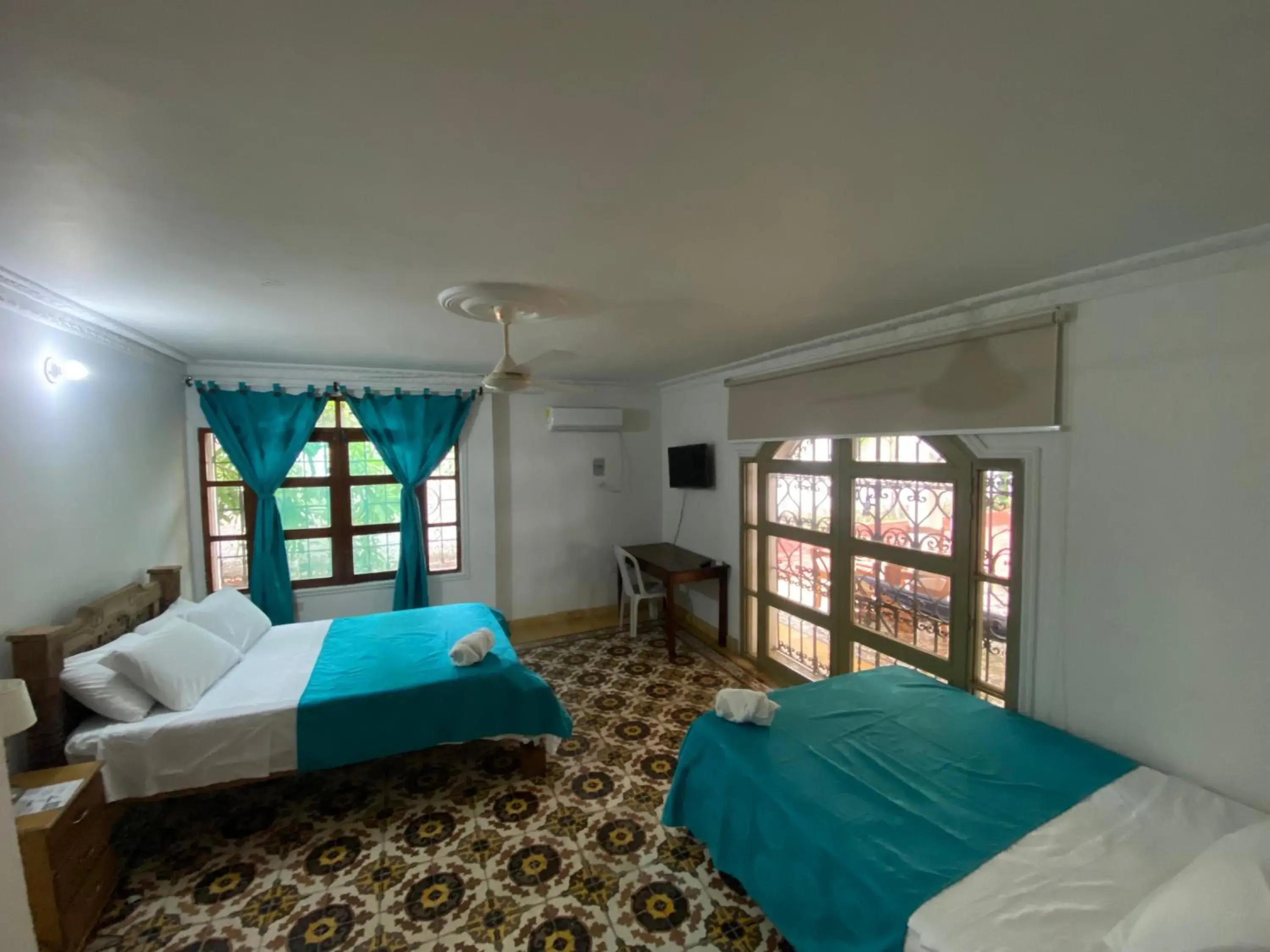 Family Double Room - single occupancy in Casa Bahía Colonial - Cartagena Family Double Room - single occupancy in Casa Bahía Colonial - Cartagena