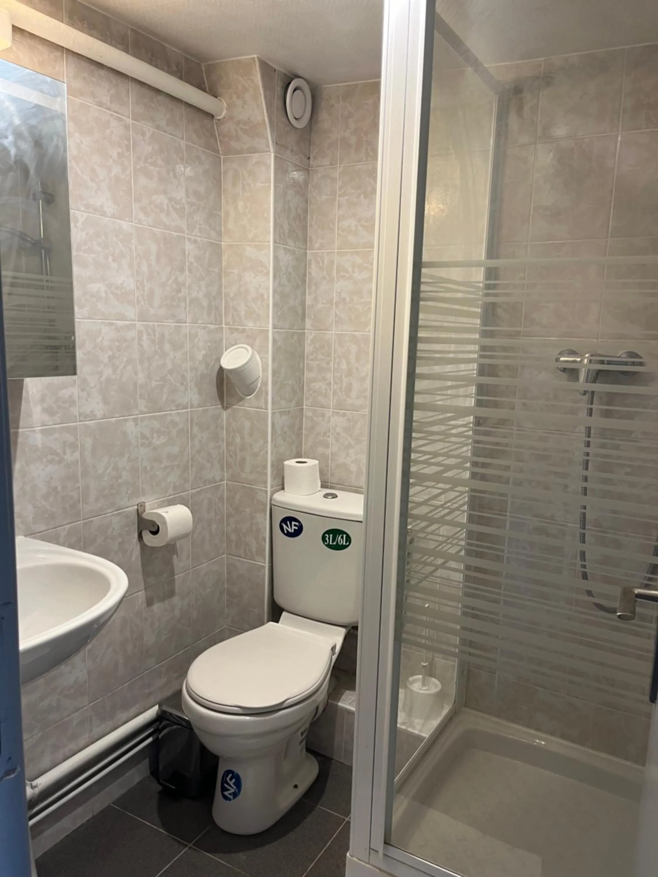 Bathroom in L’ESPERANCE