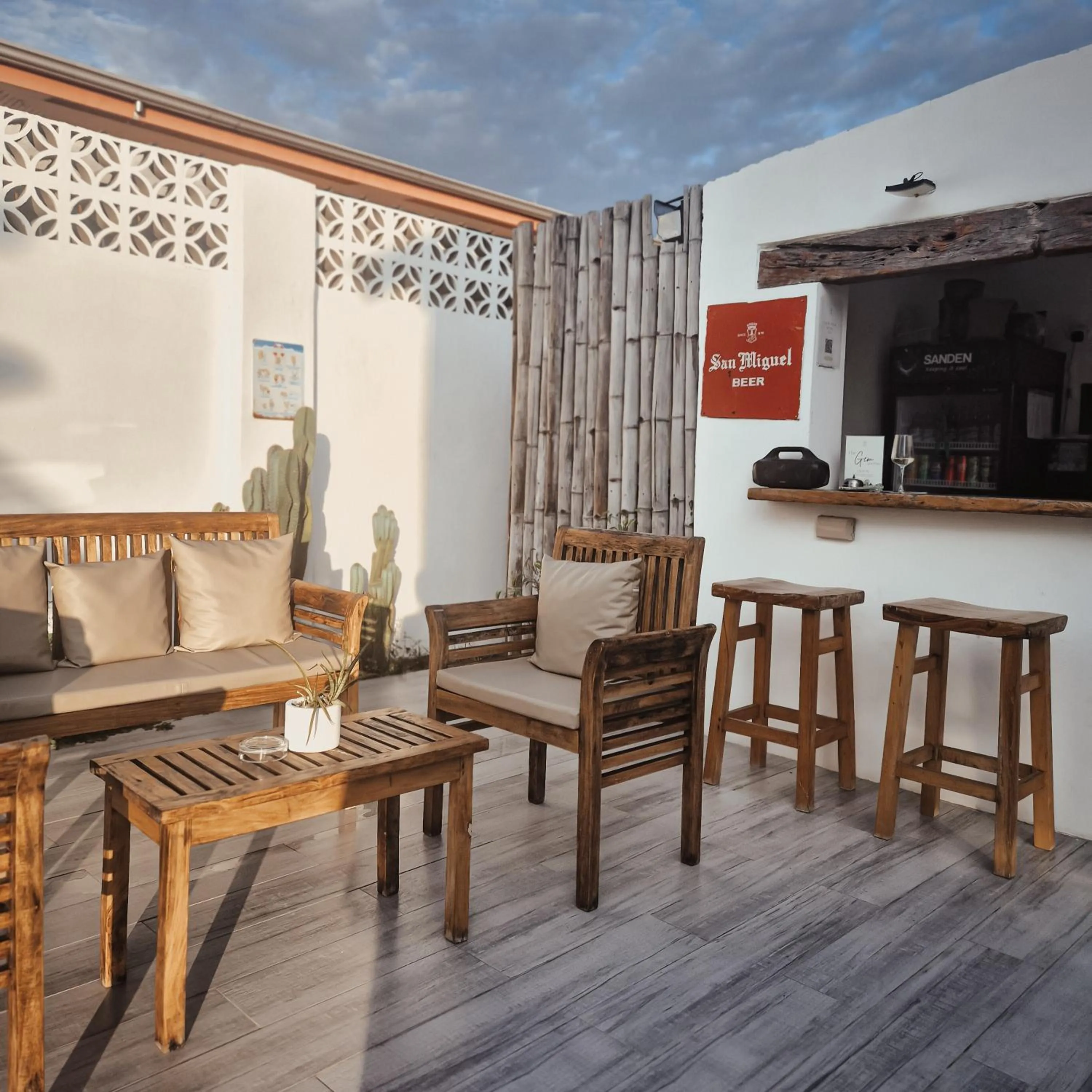 Lounge or bar in 148 Guesthouse and Resort