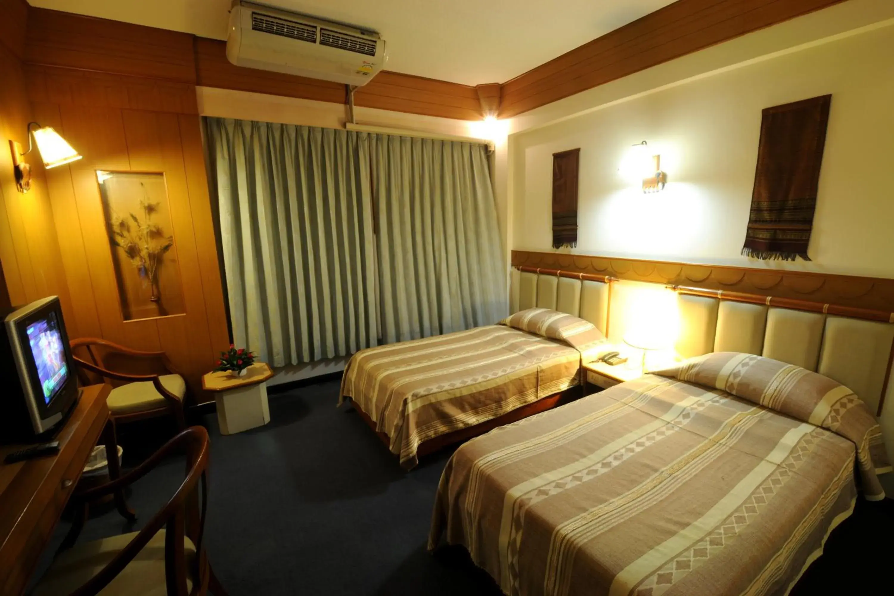 Deluxe Twin Room in Nan Chao Hotel Deluxe Twin Room in Nan Chao Hotel