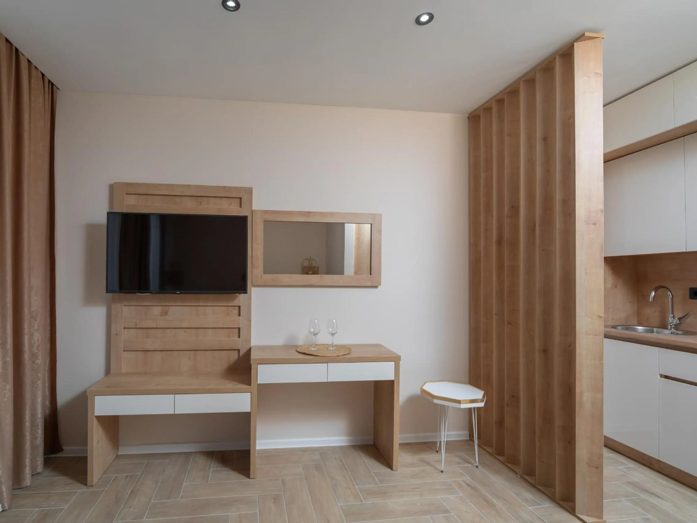 TV and multimedia in Hotel Diman