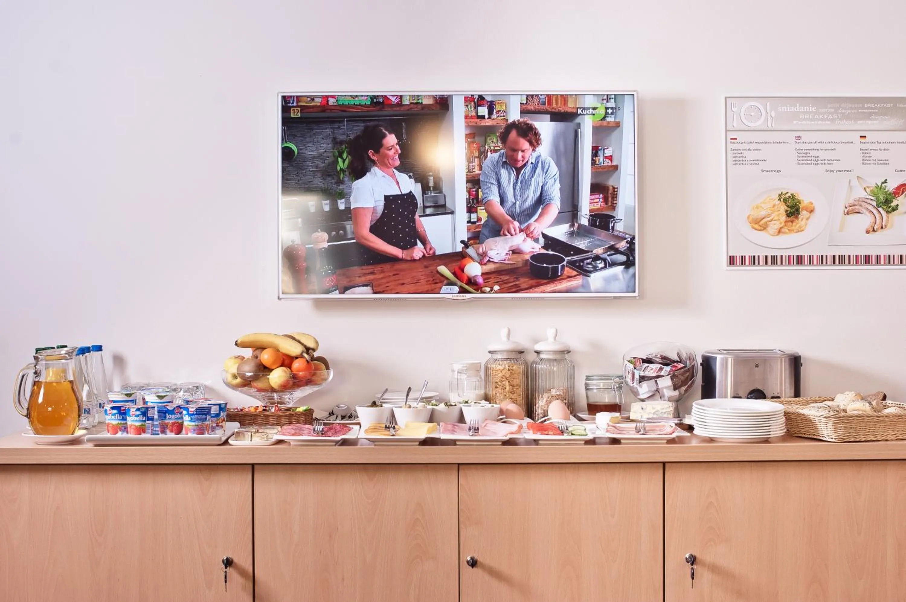 On site in B&B Wieniawa PARKING I ŚNIADANIE W CENIE! BREAKFAST AND PARKING INCLUDED!