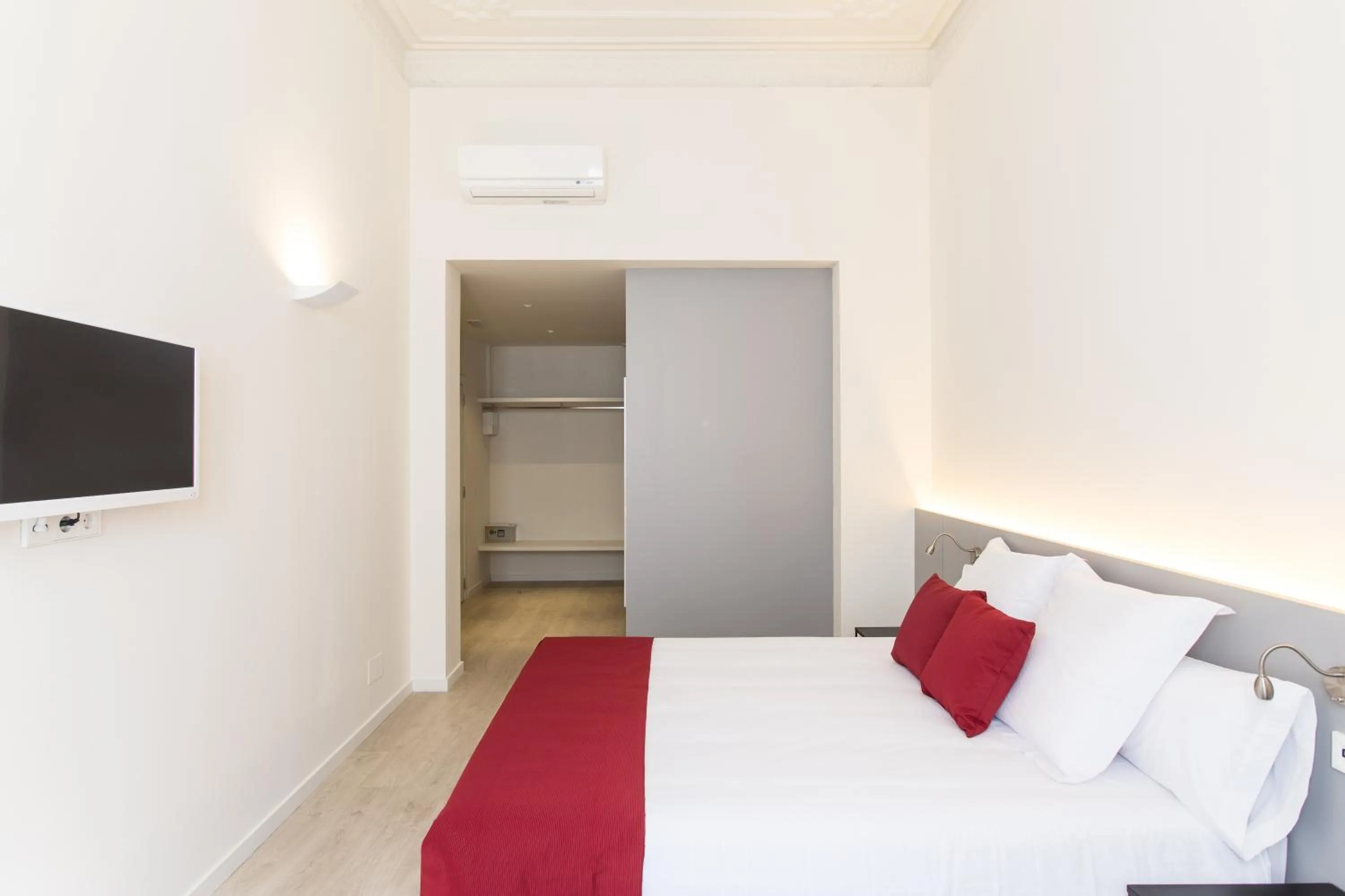 Bed in Izaila Plaza Catalunya