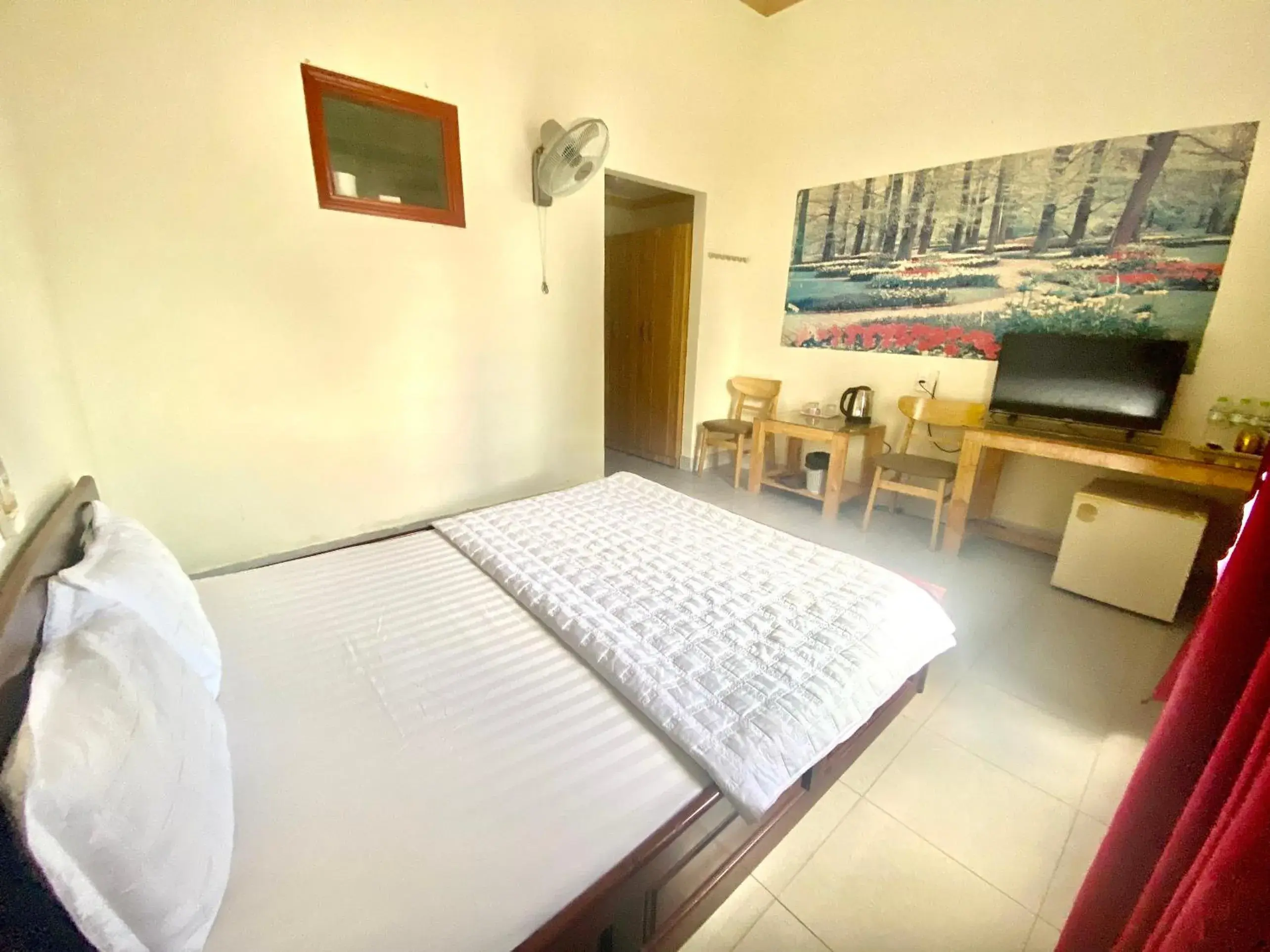 Standard King Room - single occupancy in Khách sạn Ban Mê Xanh (Ban Me Xanh Hotel) Standard King Room - single occupancy in Khách sạn Ban Mê Xanh (Ban Me Xanh Hotel)