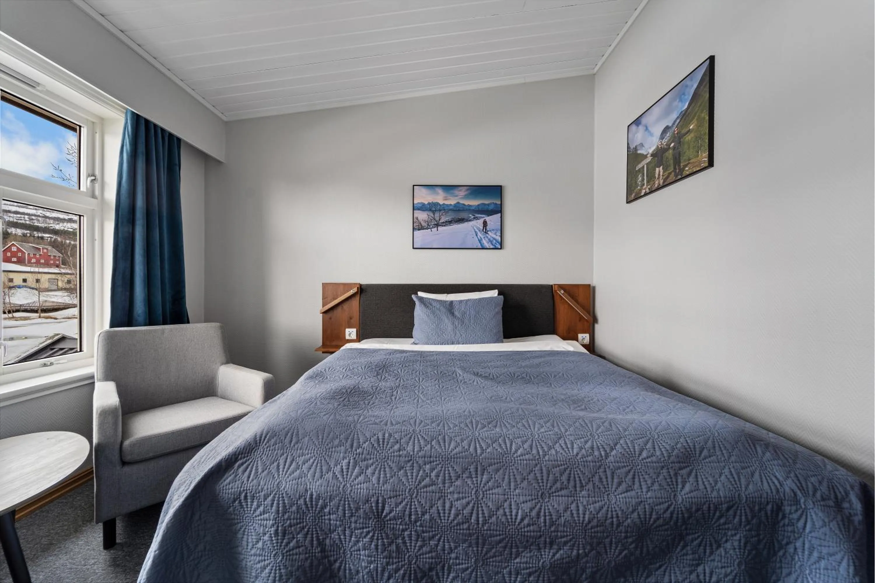 Bed in Lyngseidet Gjestegård AS