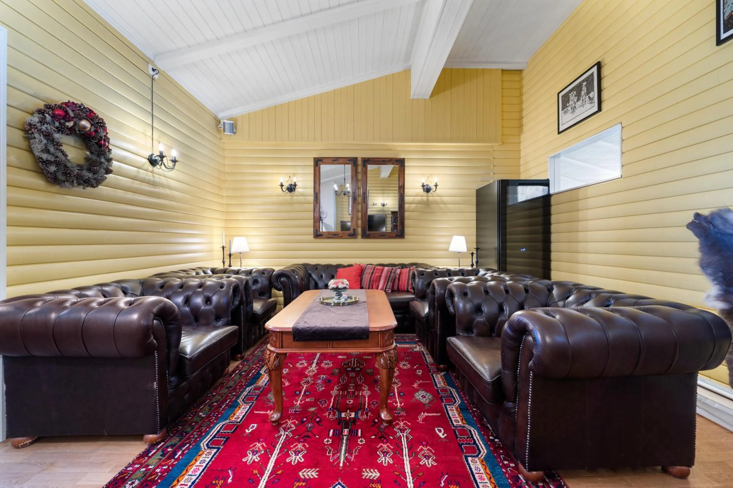 Lyngseidet Gjestegård AS