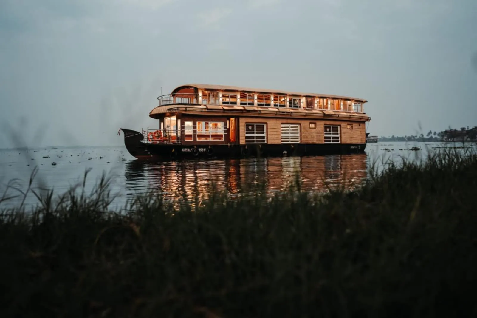 Property building in Venice Premium Houseboats Alleppey