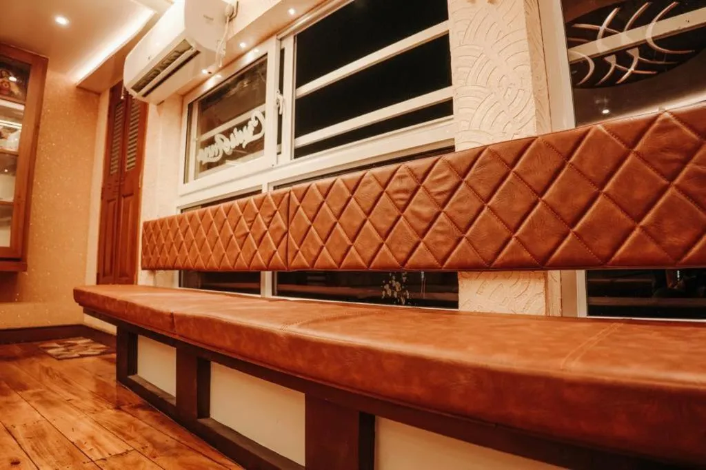 Living room in Venice Premium Houseboats Alleppey
