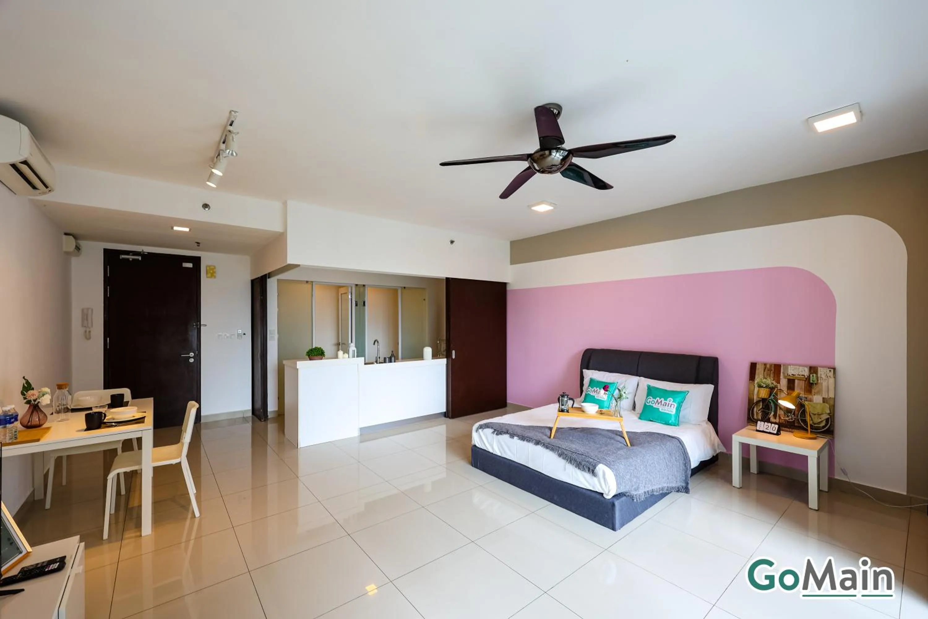 Bed in Trefoil Setia Alam by GO-MAIN - Next to Mall & SCCC