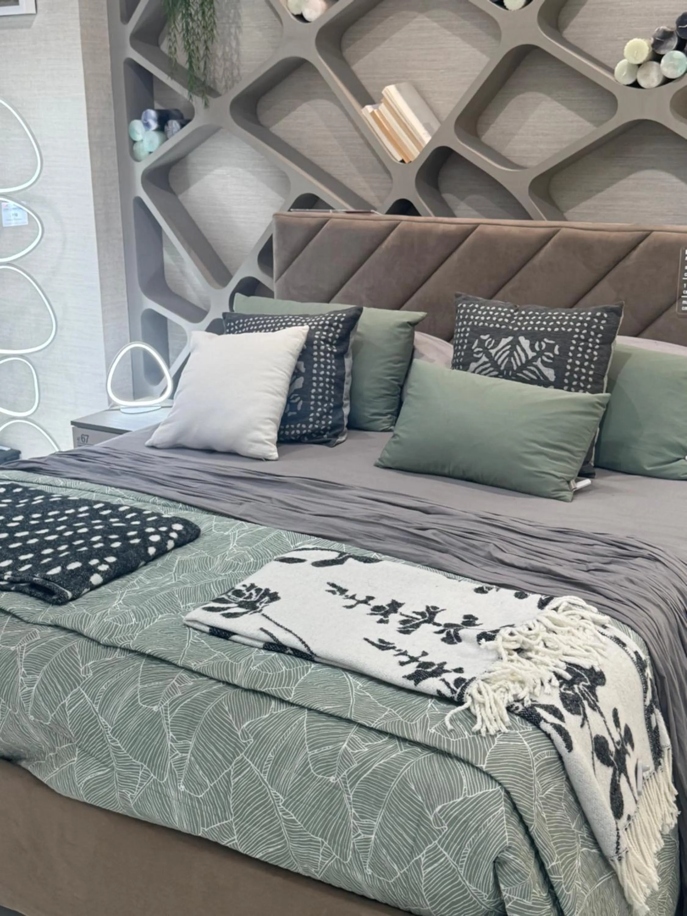 Bed in Sabrina Airport