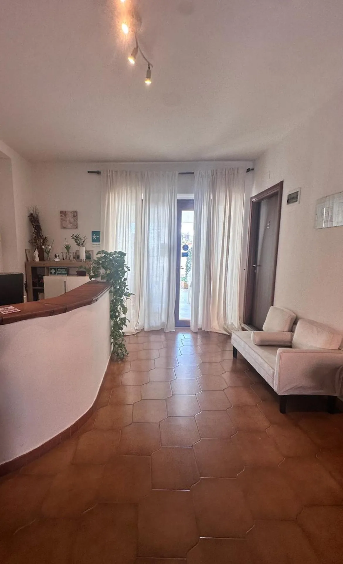 Living room in Sabrina Airport