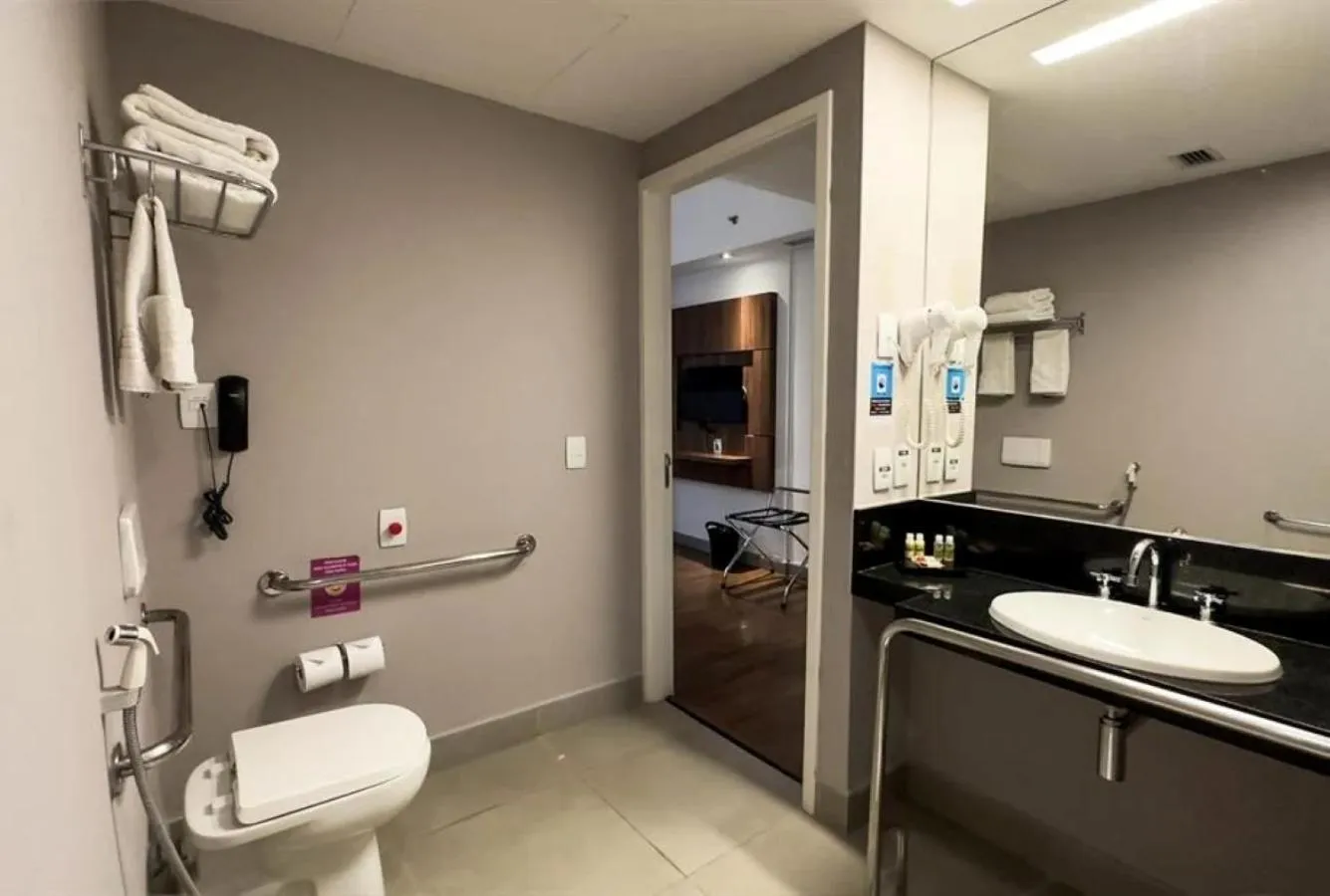 Bathroom in Hotel Vivenzo Savassi Belo Horizonte