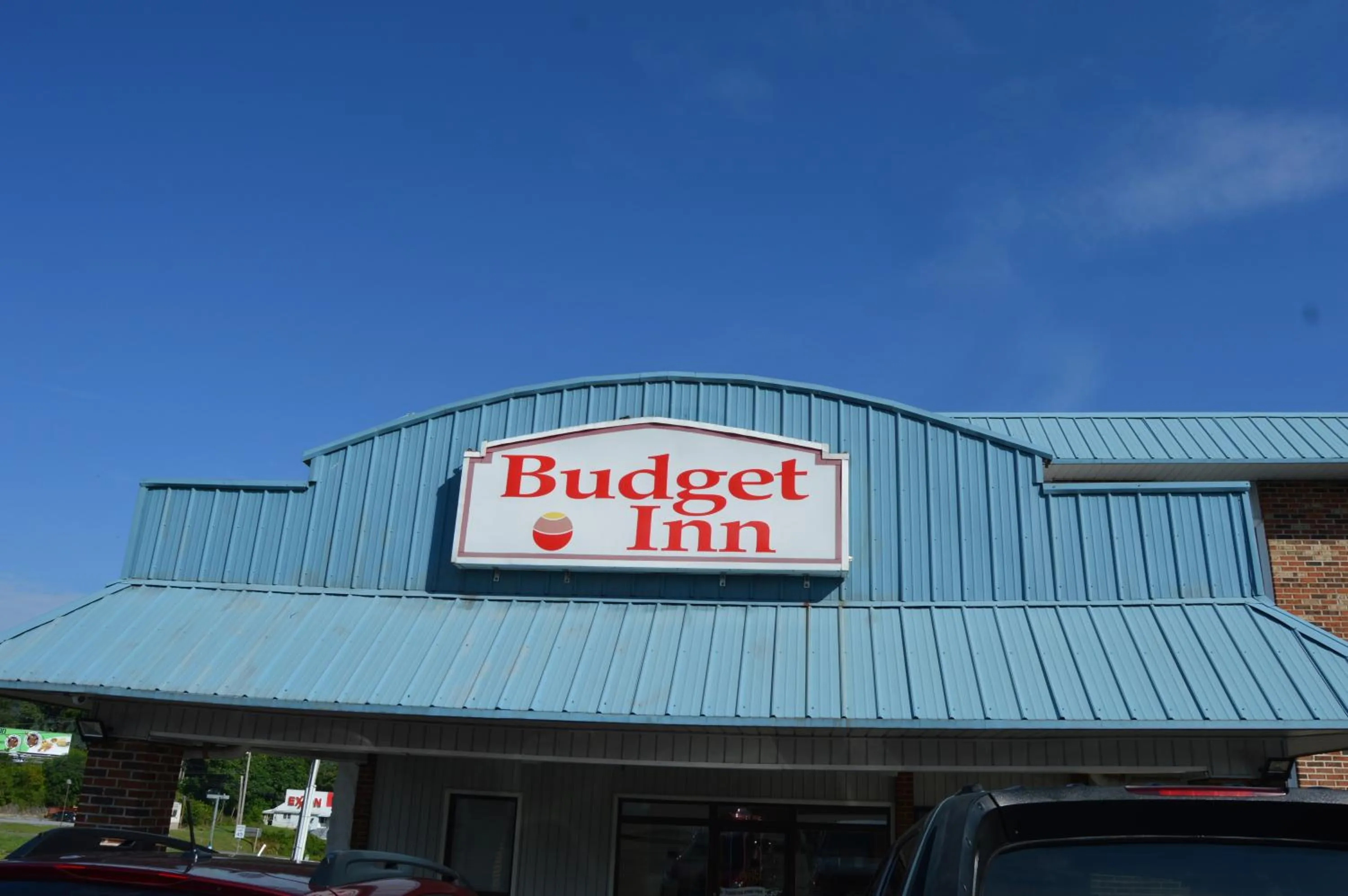 Facade/entrance in Budget Inn Richlands Claypool Hill
