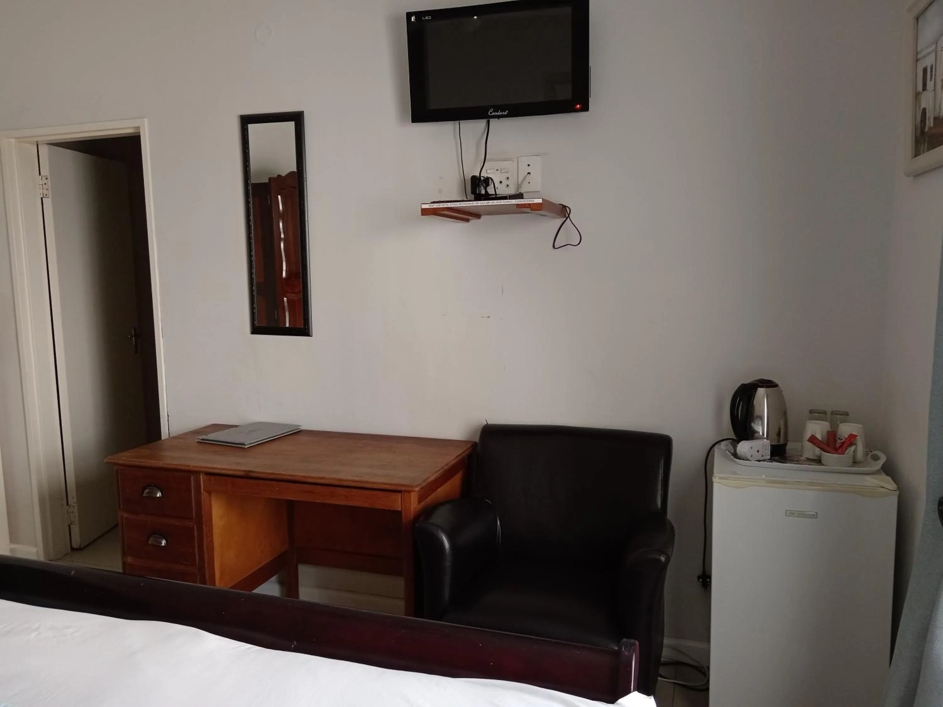 Bed in Blouberg Manor