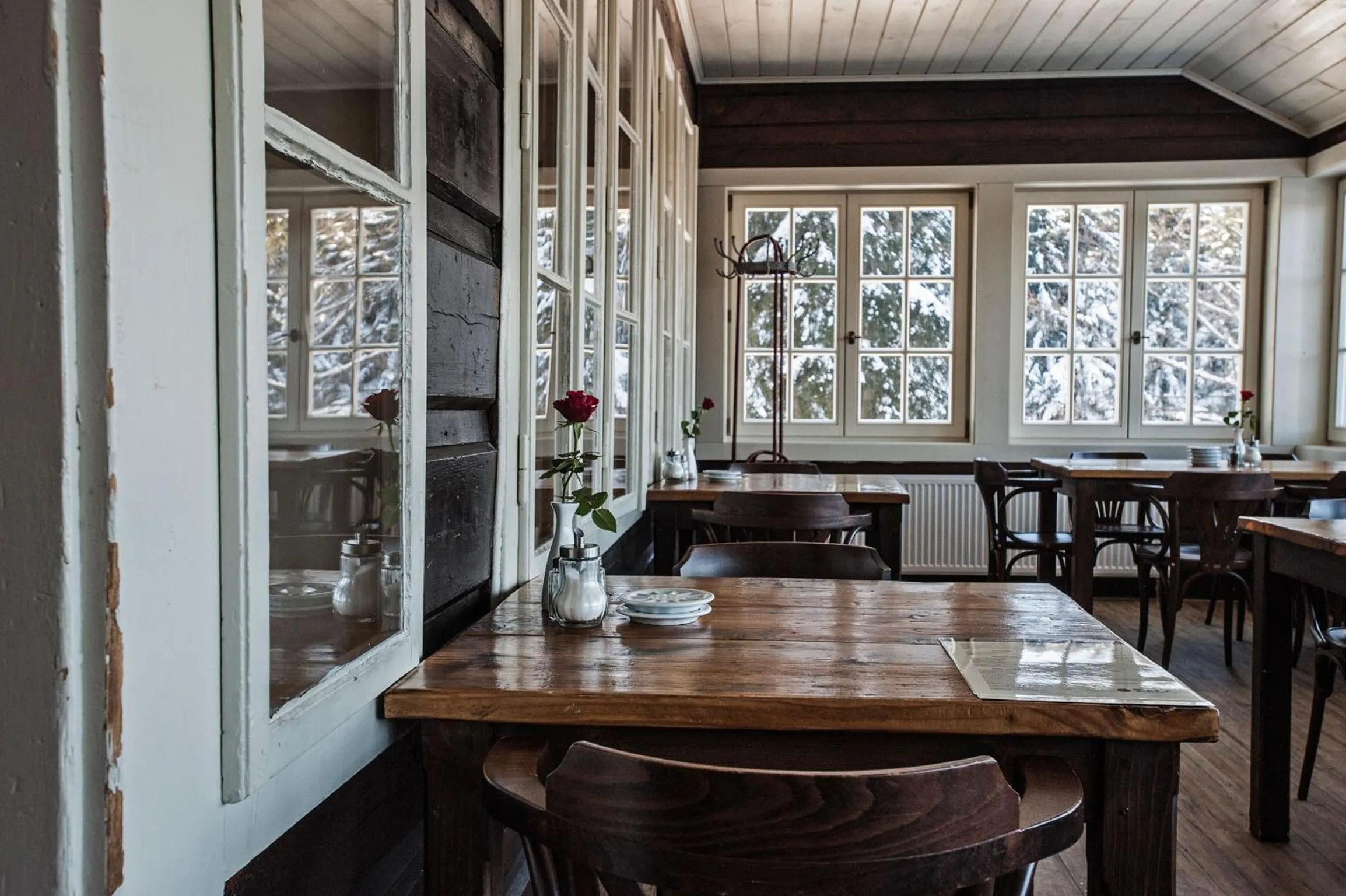 Restaurant/places to eat in Prezidentská