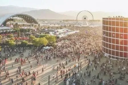 Luxurious Getaway Near Coachella Stagecoach Pool Putting Green Parking Firepit Sleeps 11