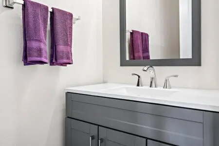 Luxurious Getaway Near Coachella Stagecoach Pool Putting Green Parking Firepit Sleeps 11