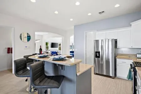 Luxurious Getaway Near Coachella Stagecoach Pool Putting Green Parking Firepit Sleeps 11