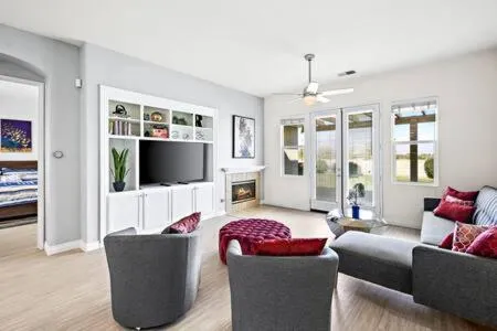 Luxurious Getaway Near Coachella Stagecoach Pool Putting Green Parking Firepit Sleeps 11