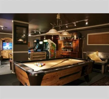 Billiard in GetAways at the Lodge at Kingsbury Crossing