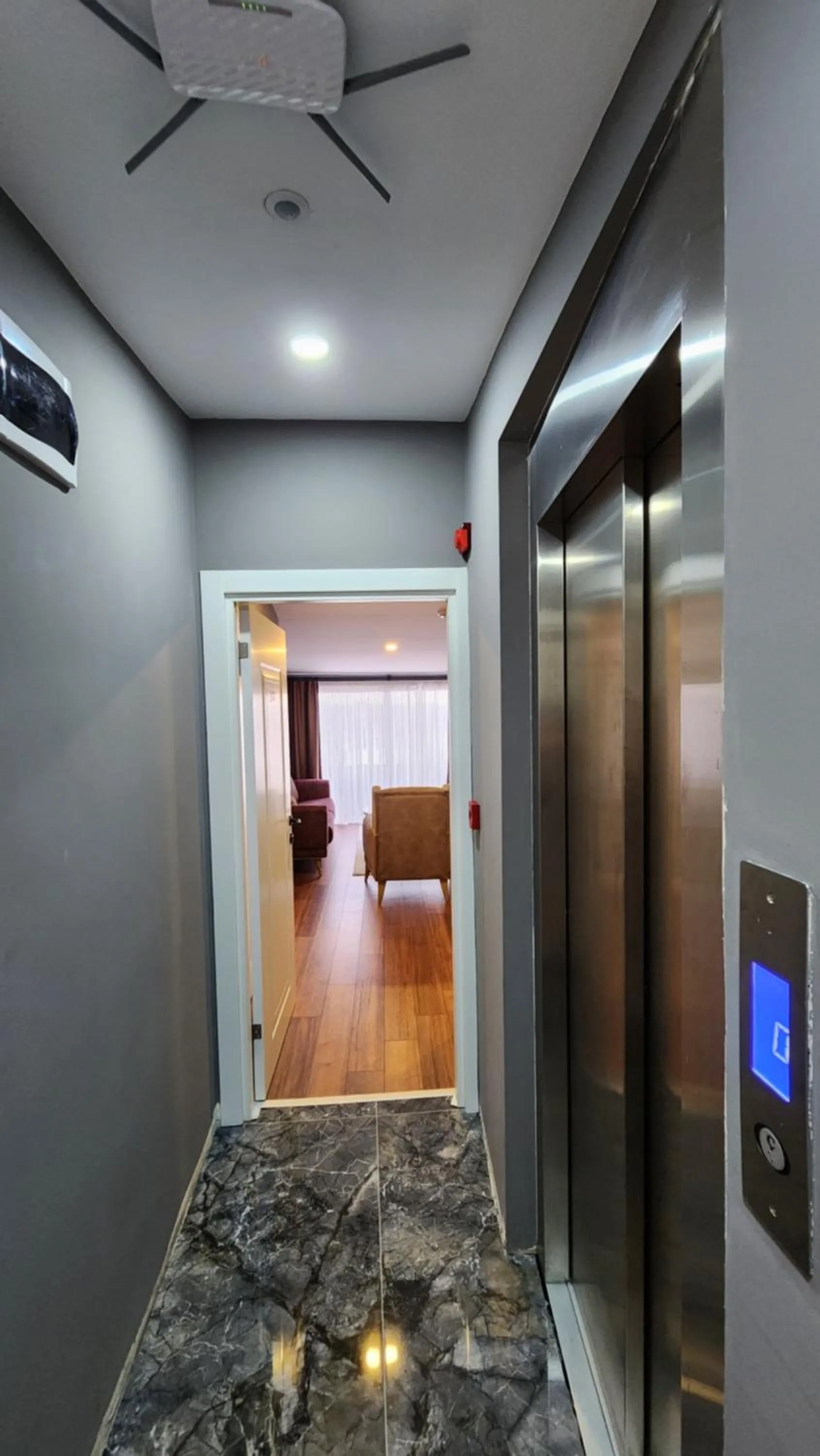 elevator in TAKSİM GOKOTTA SUiTE