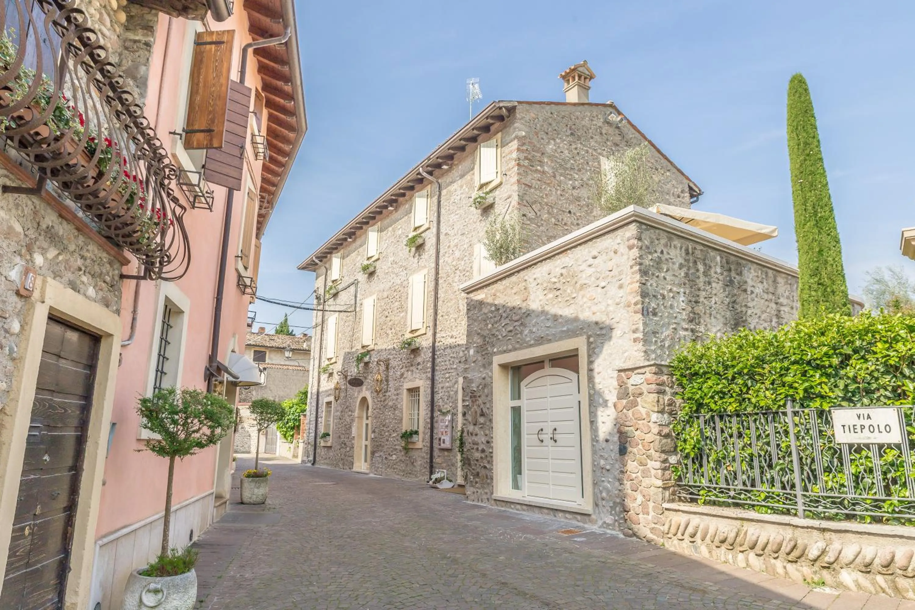 Facade/entrance in Maison Resola - Rooms & Breakfast