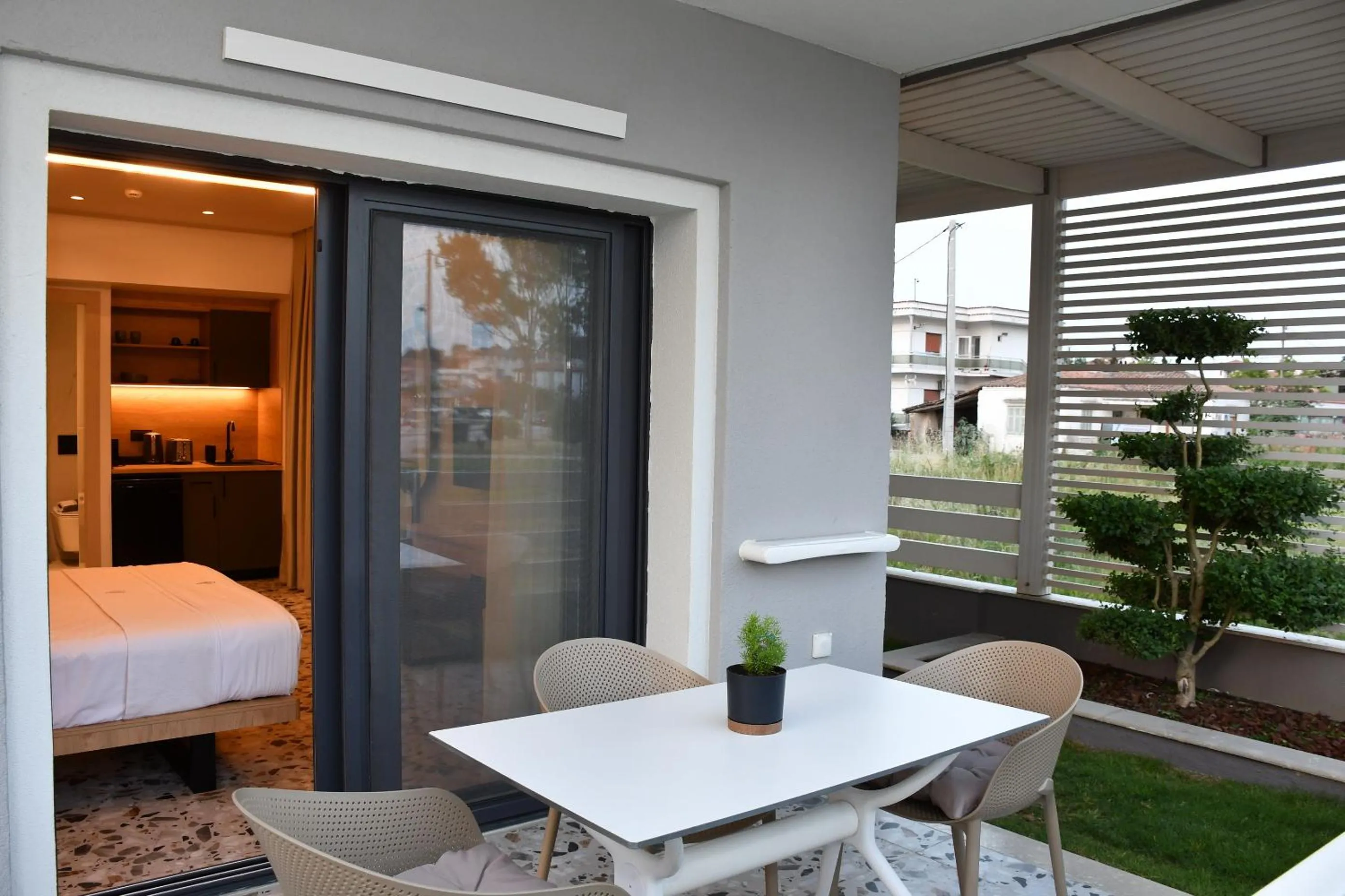 Bed in NERO SEASCAPE SUITES