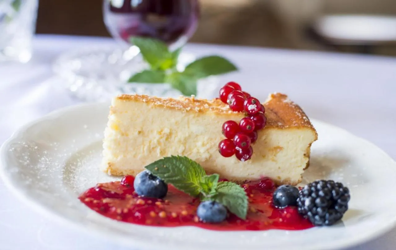 Restaurant/places to eat in Rezydencja Biały Jar