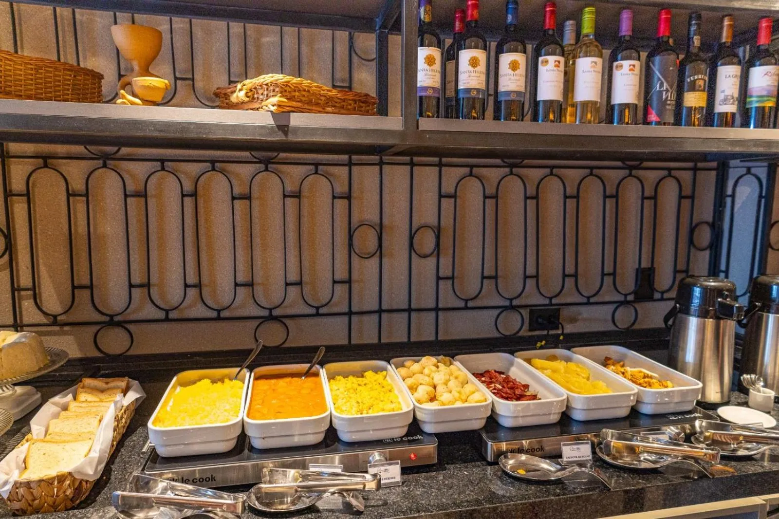 Buffet breakfast in Place2You Hotel by Welkom