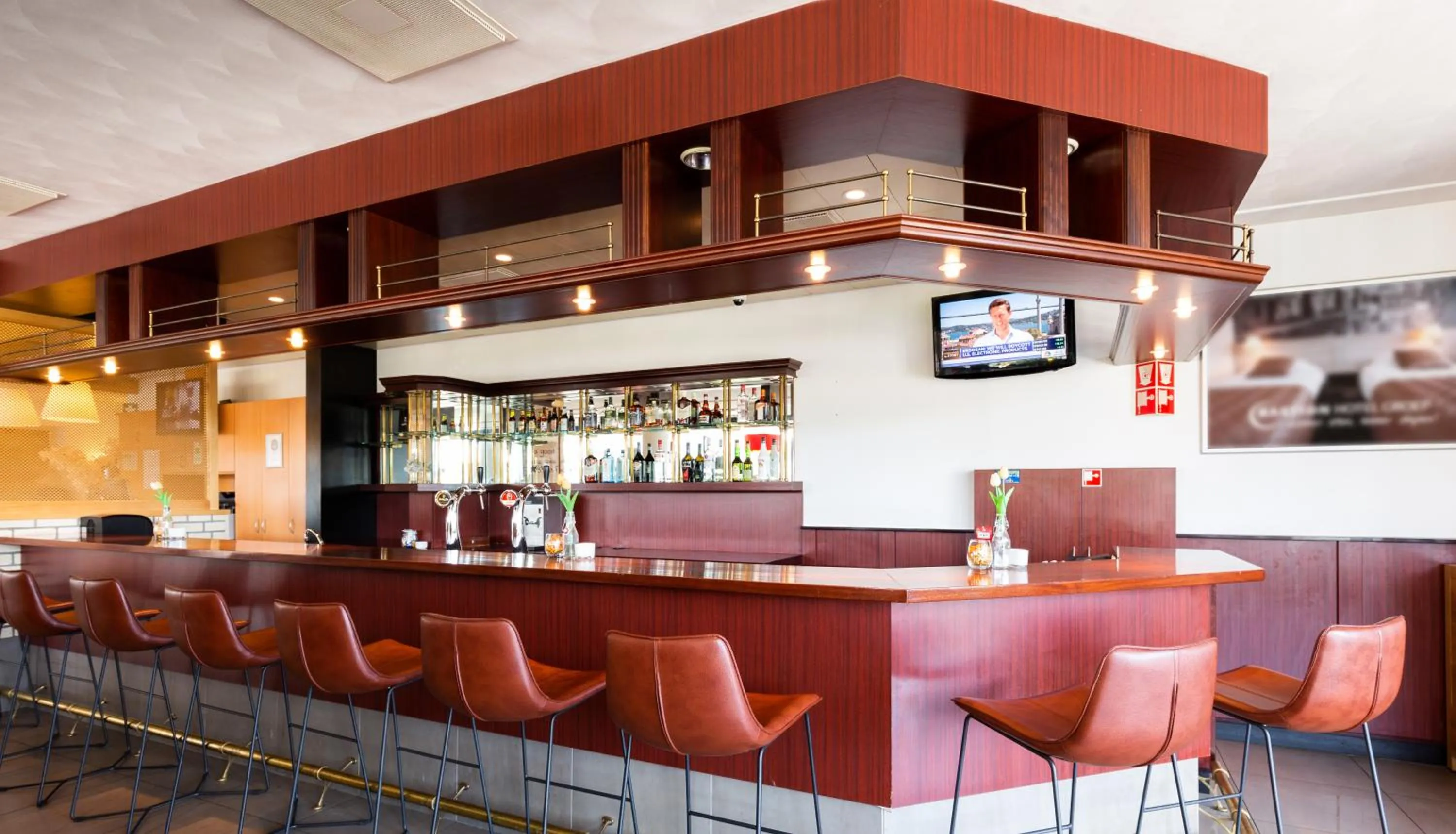 Lounge or bar in Bastion Hotel Barendrecht