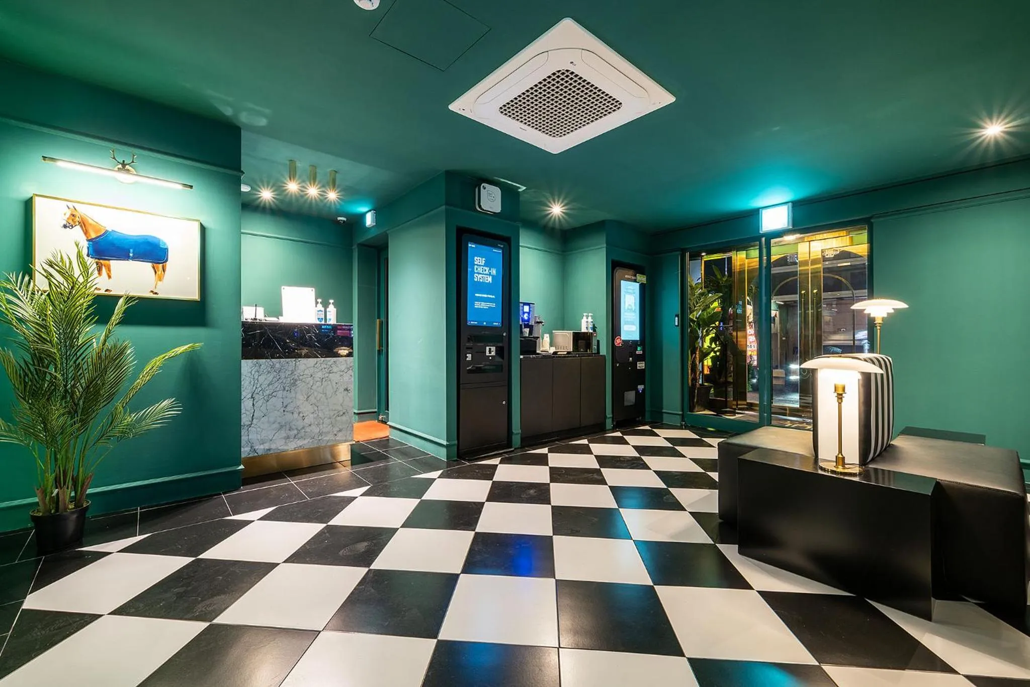 Lobby or reception in Wonju Hotel Ippda