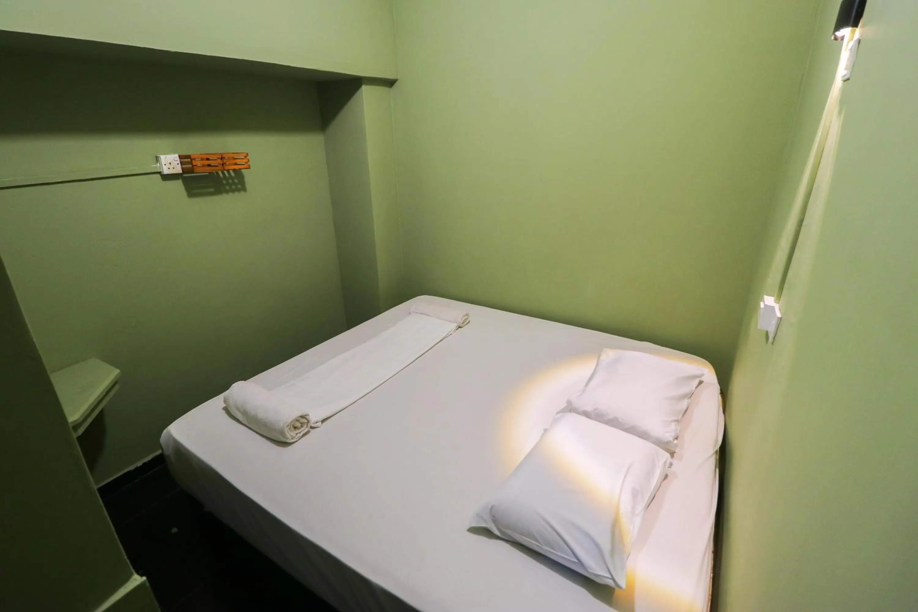 Bed in Healthy Home, Changkat Bukit Bintang