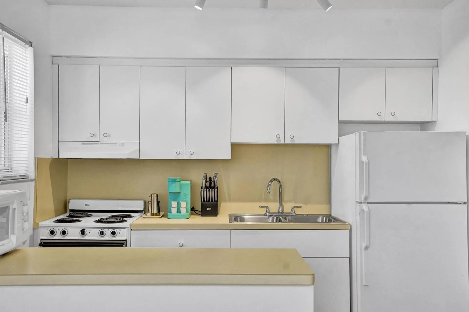 Suite #1 - Marine Villas Hollywood - 1 Bedroom