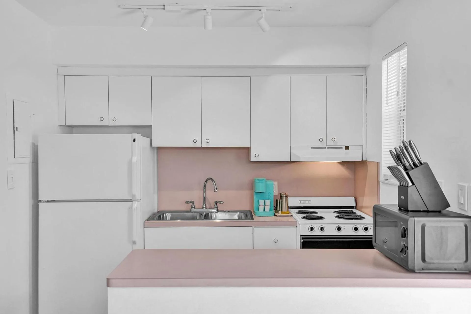 Suite #1 - Marine Villas Hollywood - 1 Bedroom